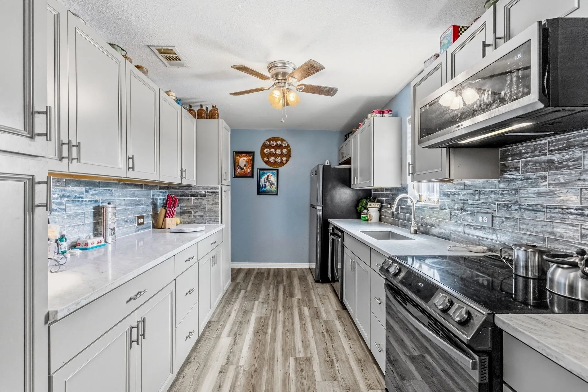 Single Family Residence For Sale in Rains County , 248 Rs County Road 3060, Emory, Texas 75440, 2 Bedroom, 3 Bathroom, 2 Garage spaces, 1,276 Sqft, built in 1960, mls#21402462, Real Estate Agent in Emory, Homes For Sale in Rains county, Homes For Sale in Emory, Realtor in Emory Texas, Real Estate Brokerage Independent Realty Texas, Luminita Cordes Realtor