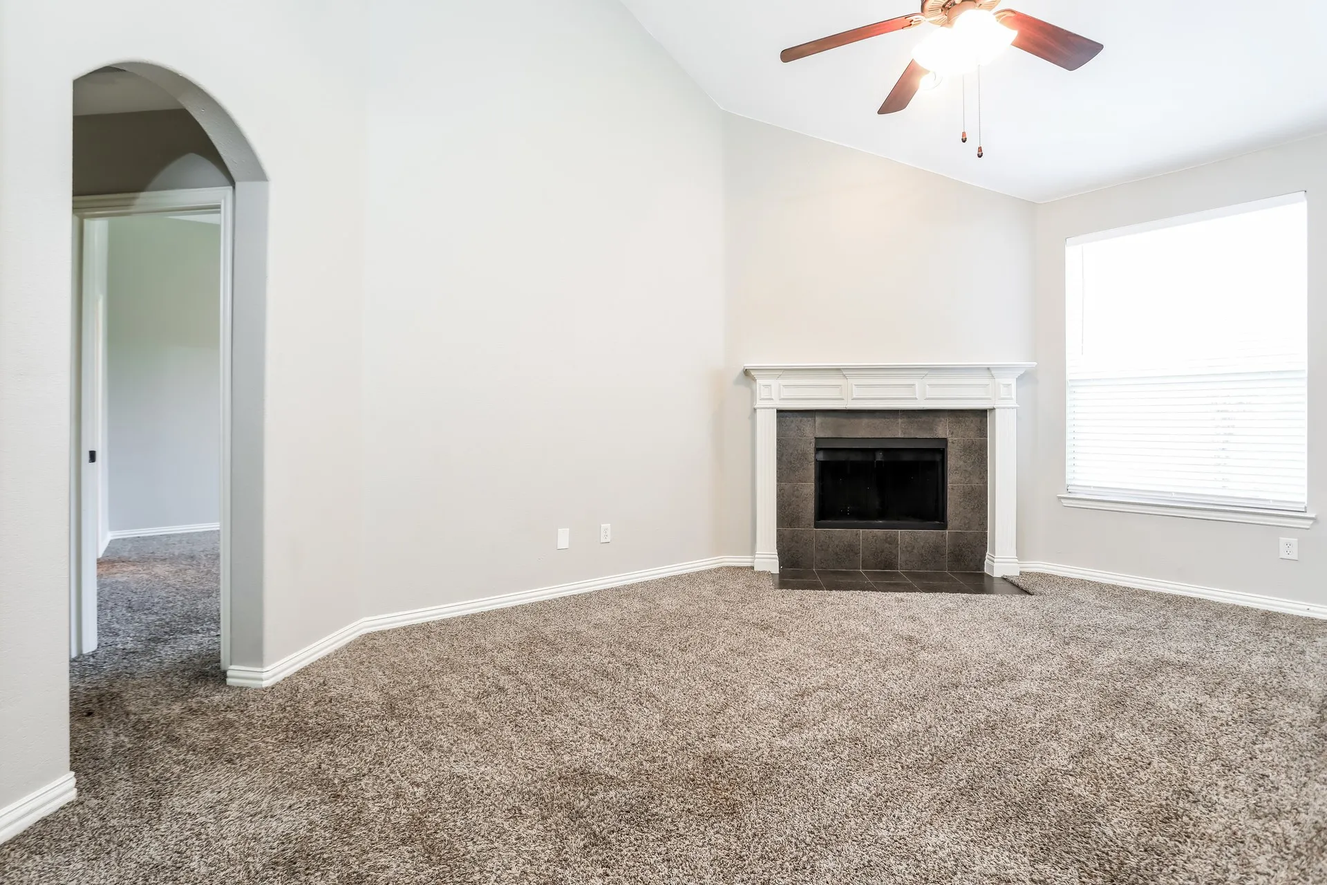 Single Family Residence For Rent in Dallas County , 1209 Wentwood Drive, De Soto, Texas 75115, 4 Bedroom, 3 Bathroom, 2 Garage spaces, 2,846 Sqft, built in 2007, mls#21402464, Real Estate Agent in De Soto, Homes For Rent in Dallas county, Homes For Rent in De Soto, Realtor in De Soto Texas, Real Estate Brokerage Independent Realty Texas, Luminita Cordes Realtor