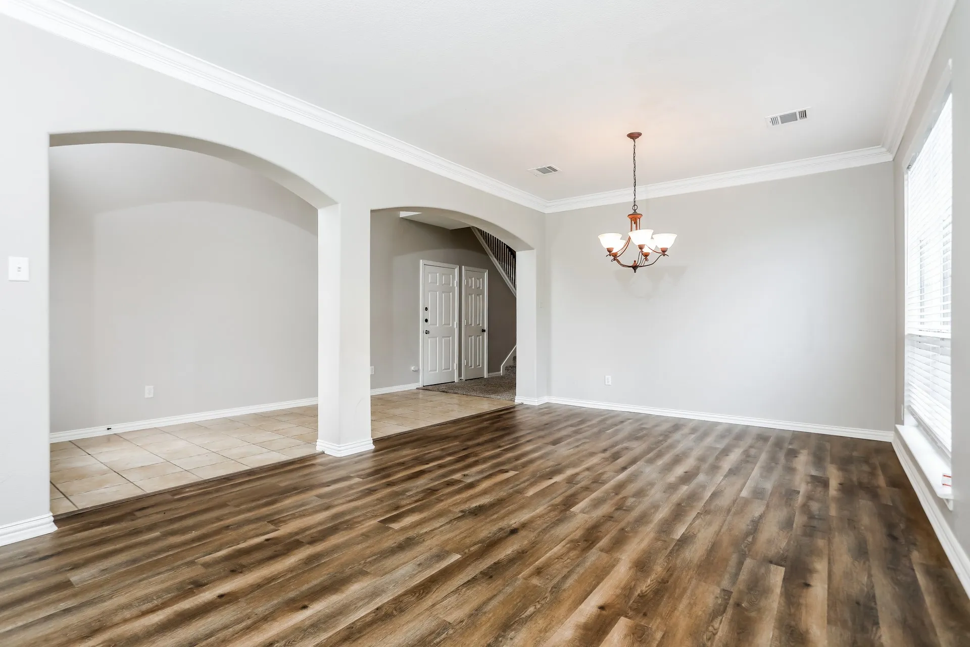 Single Family Residence For Rent in Dallas County , 1209 Wentwood Drive, De Soto, Texas 75115, 4 Bedroom, 3 Bathroom, 2 Garage spaces, 2,846 Sqft, built in 2007, mls#21402464, Real Estate Agent in De Soto, Homes For Rent in Dallas county, Homes For Rent in De Soto, Realtor in De Soto Texas, Real Estate Brokerage Independent Realty Texas, Luminita Cordes Realtor