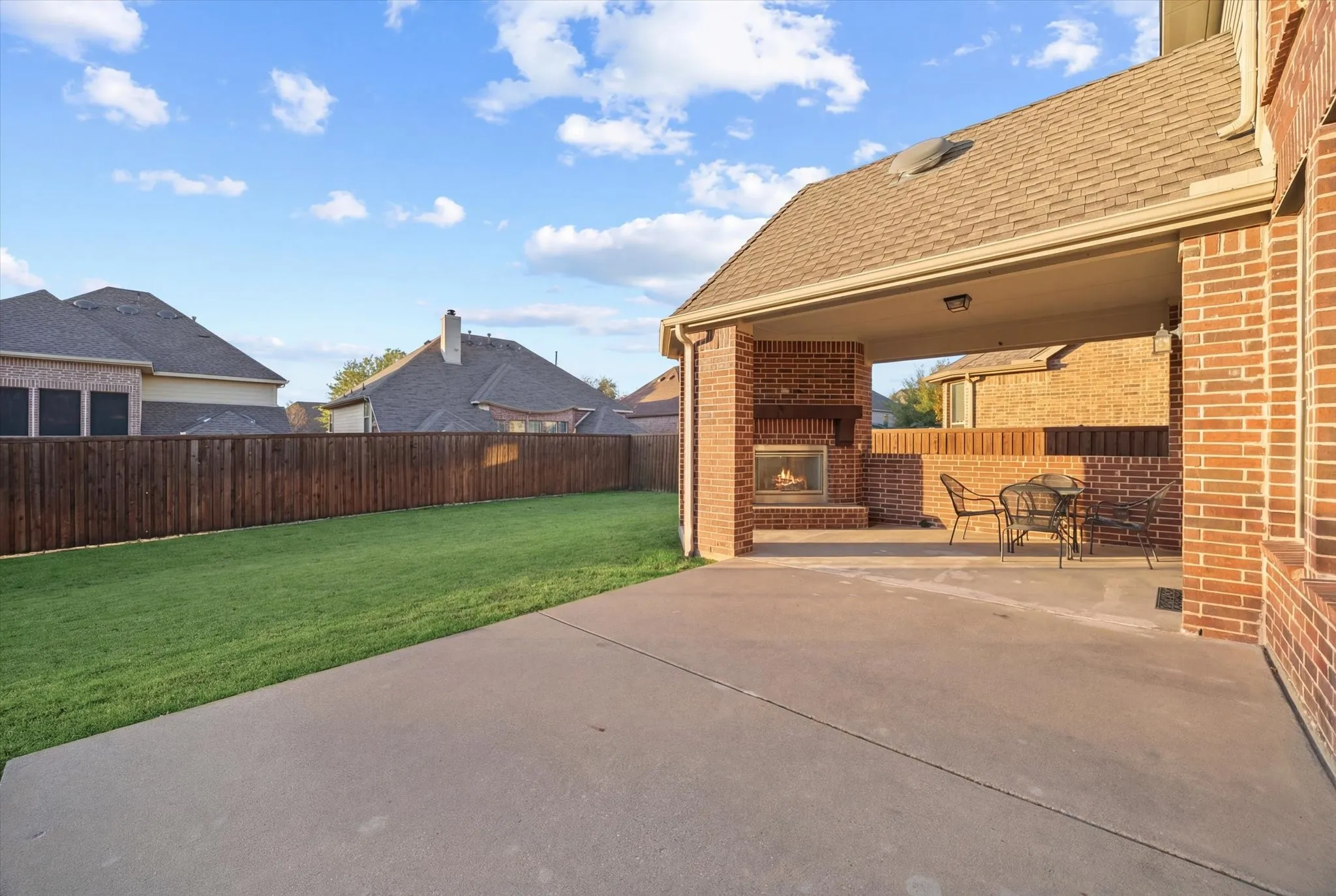 Single Family Residence For Rent in Rockwall County , 201 Chatfield Drive, Rockwall, Texas 75087, 4 Bedroom, 4 Bathroom, 2 Garage spaces, 3,145 Sqft, built in 2011, mls#21402465, Real Estate Agent in Rockwall, Homes For Rent in Rockwall county, Homes For Rent in Rockwall, Realtor in Rockwall Texas, Real Estate Brokerage Independent Realty Texas, Luminita Cordes Realtor