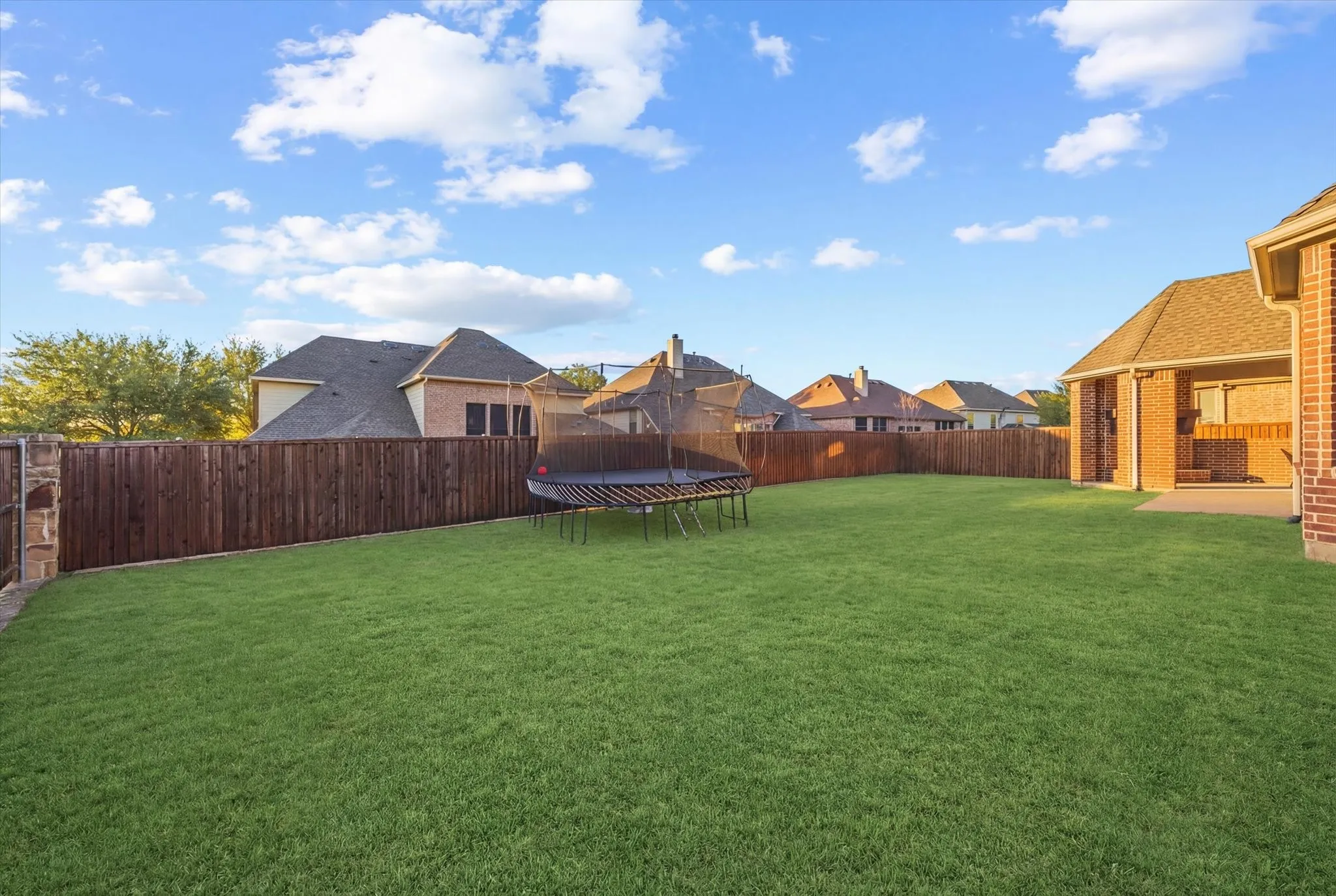 Single Family Residence For Rent in Rockwall County , 201 Chatfield Drive, Rockwall, Texas 75087, 4 Bedroom, 4 Bathroom, 2 Garage spaces, 3,145 Sqft, built in 2011, mls#21402465, Real Estate Agent in Rockwall, Homes For Rent in Rockwall county, Homes For Rent in Rockwall, Realtor in Rockwall Texas, Real Estate Brokerage Independent Realty Texas, Luminita Cordes Realtor