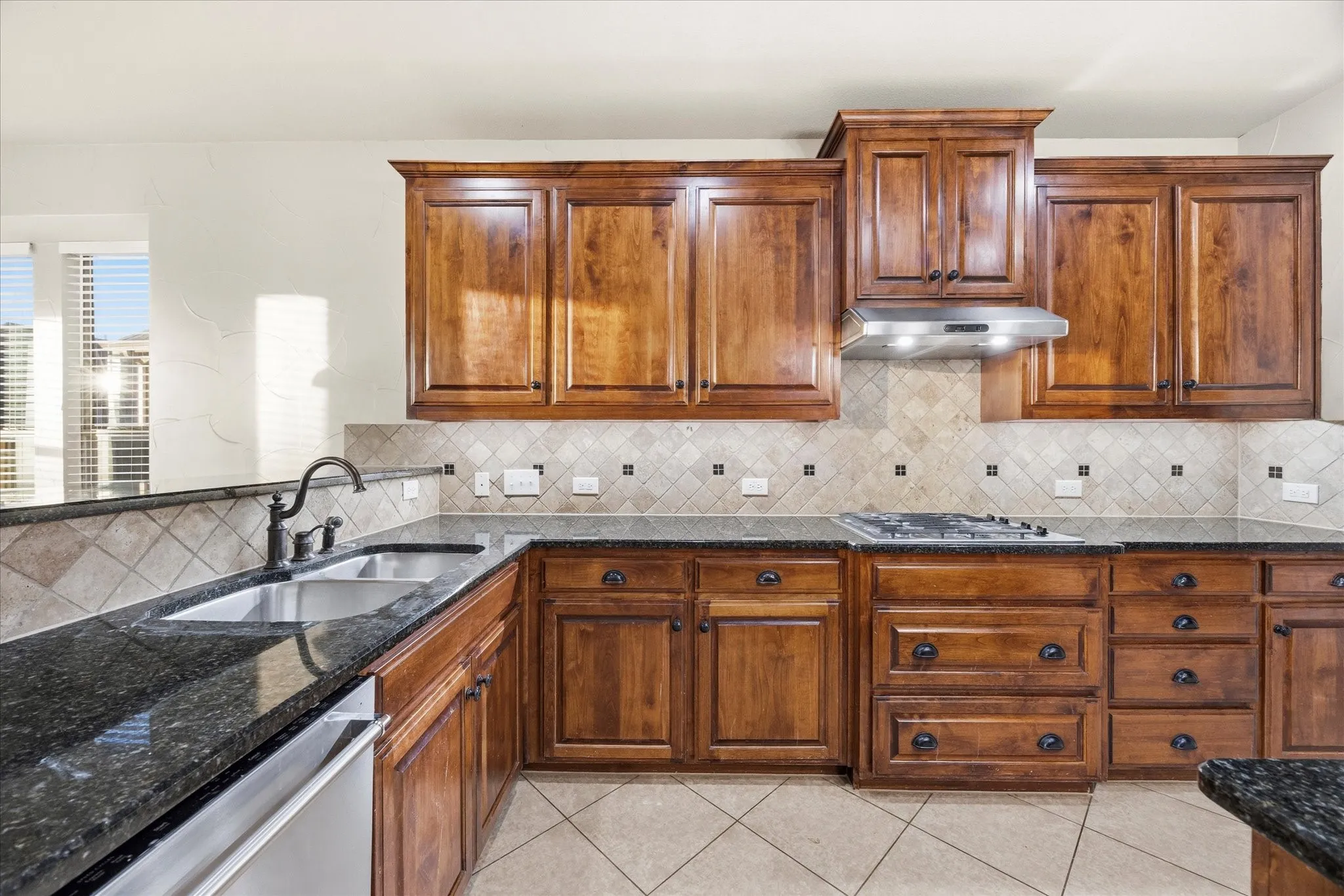 Single Family Residence For Rent in Rockwall County , 201 Chatfield Drive, Rockwall, Texas 75087, 4 Bedroom, 4 Bathroom, 2 Garage spaces, 3,145 Sqft, built in 2011, mls#21402465, Real Estate Agent in Rockwall, Homes For Rent in Rockwall county, Homes For Rent in Rockwall, Realtor in Rockwall Texas, Real Estate Brokerage Independent Realty Texas, Luminita Cordes Realtor