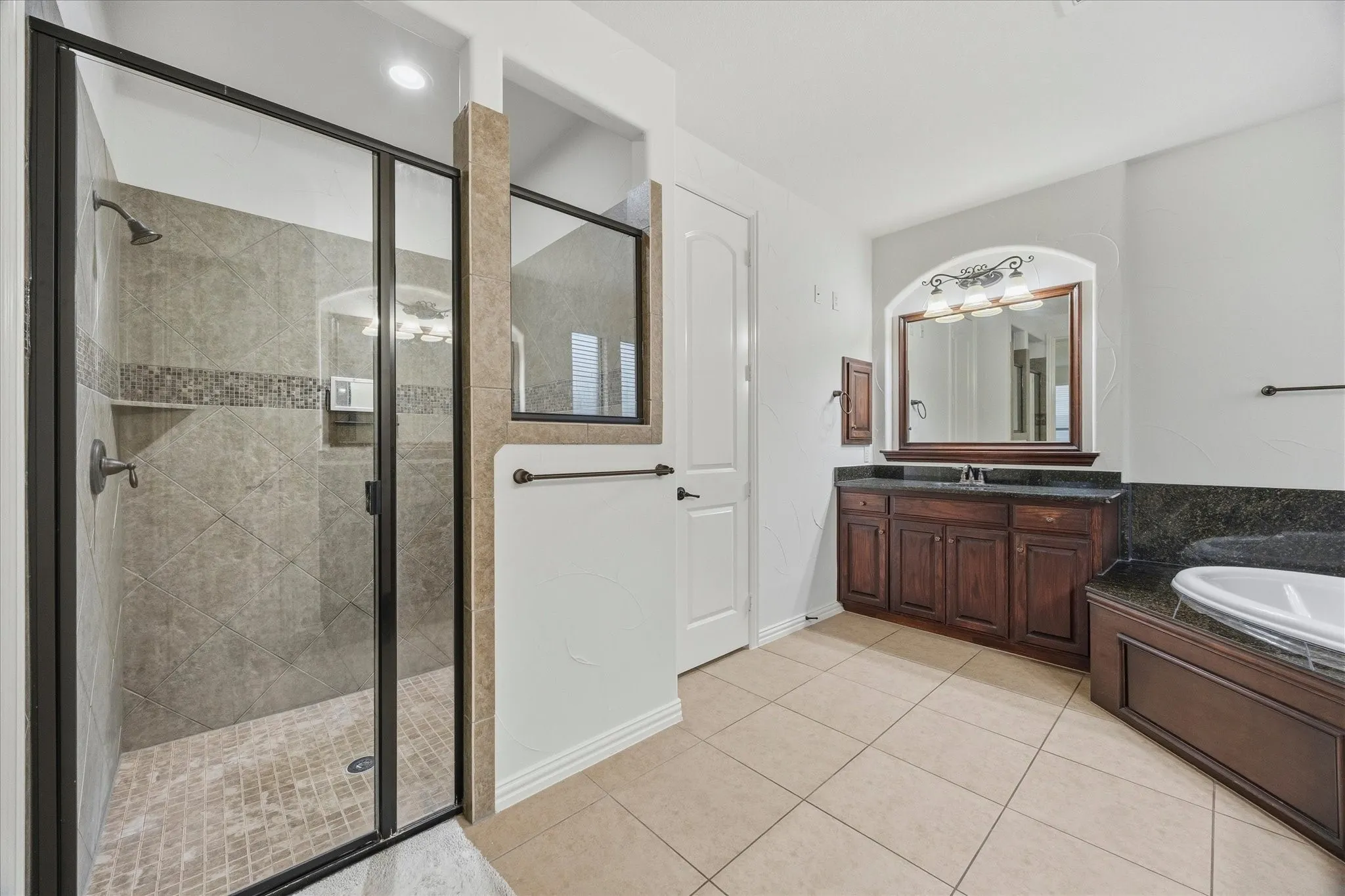 Single Family Residence For Rent in Rockwall County , 201 Chatfield Drive, Rockwall, Texas 75087, 4 Bedroom, 4 Bathroom, 2 Garage spaces, 3,145 Sqft, built in 2011, mls#21402465, Real Estate Agent in Rockwall, Homes For Rent in Rockwall county, Homes For Rent in Rockwall, Realtor in Rockwall Texas, Real Estate Brokerage Independent Realty Texas, Luminita Cordes Realtor
