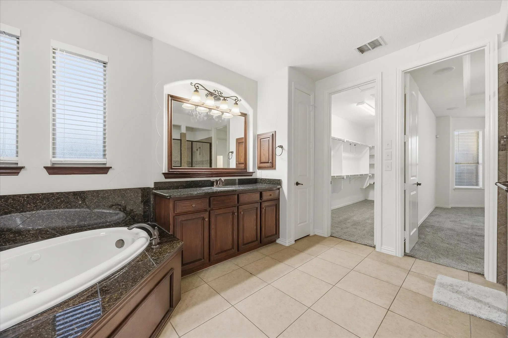 Single Family Residence For Rent in Rockwall County , 201 Chatfield Drive, Rockwall, Texas 75087, 4 Bedroom, 4 Bathroom, 2 Garage spaces, 3,145 Sqft, built in 2011, mls#21402465, Real Estate Agent in Rockwall, Homes For Rent in Rockwall county, Homes For Rent in Rockwall, Realtor in Rockwall Texas, Real Estate Brokerage Independent Realty Texas, Luminita Cordes Realtor