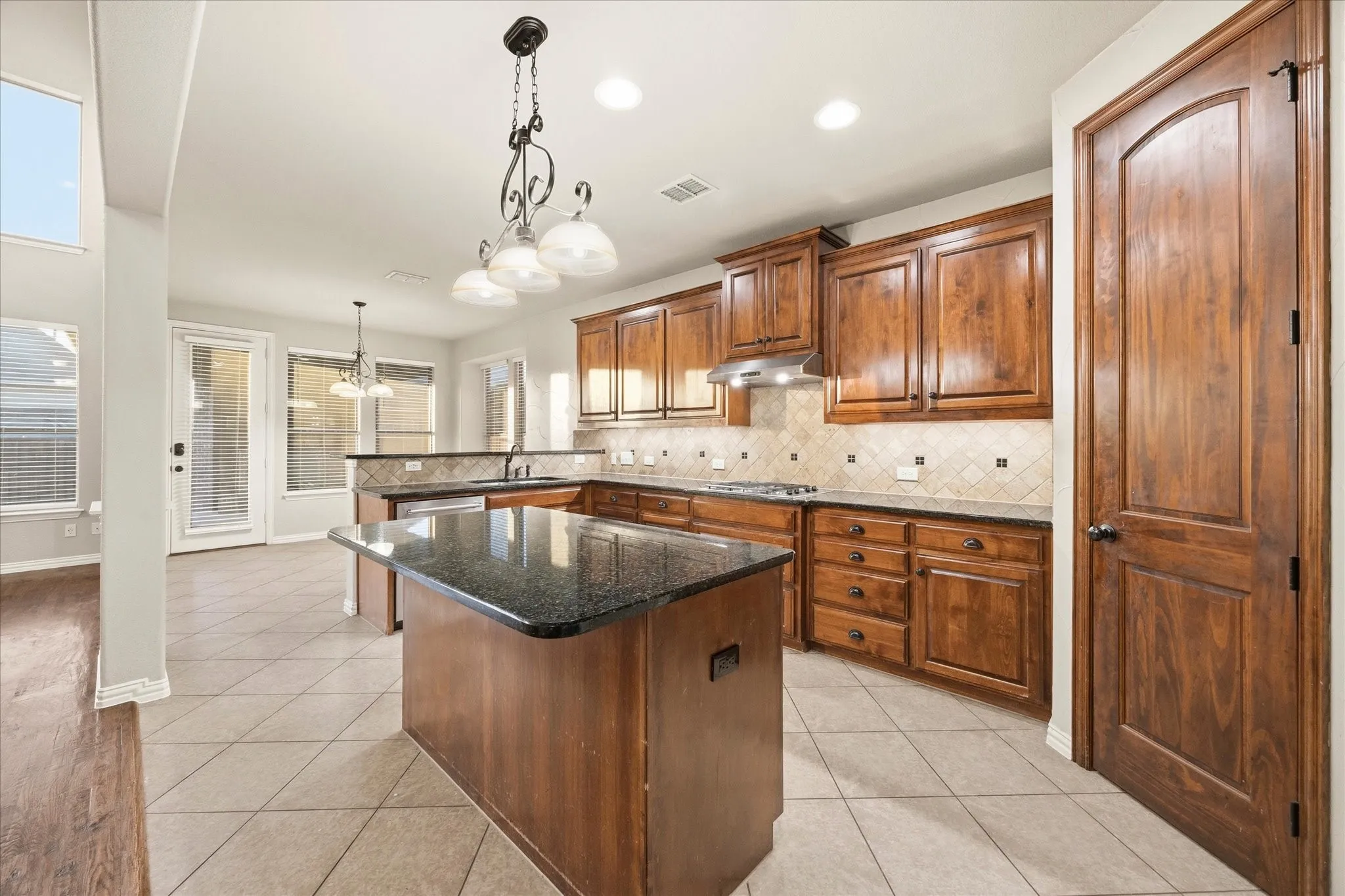 Single Family Residence For Rent in Rockwall County , 201 Chatfield Drive, Rockwall, Texas 75087, 4 Bedroom, 4 Bathroom, 2 Garage spaces, 3,145 Sqft, built in 2011, mls#21402465, Real Estate Agent in Rockwall, Homes For Rent in Rockwall county, Homes For Rent in Rockwall, Realtor in Rockwall Texas, Real Estate Brokerage Independent Realty Texas, Luminita Cordes Realtor