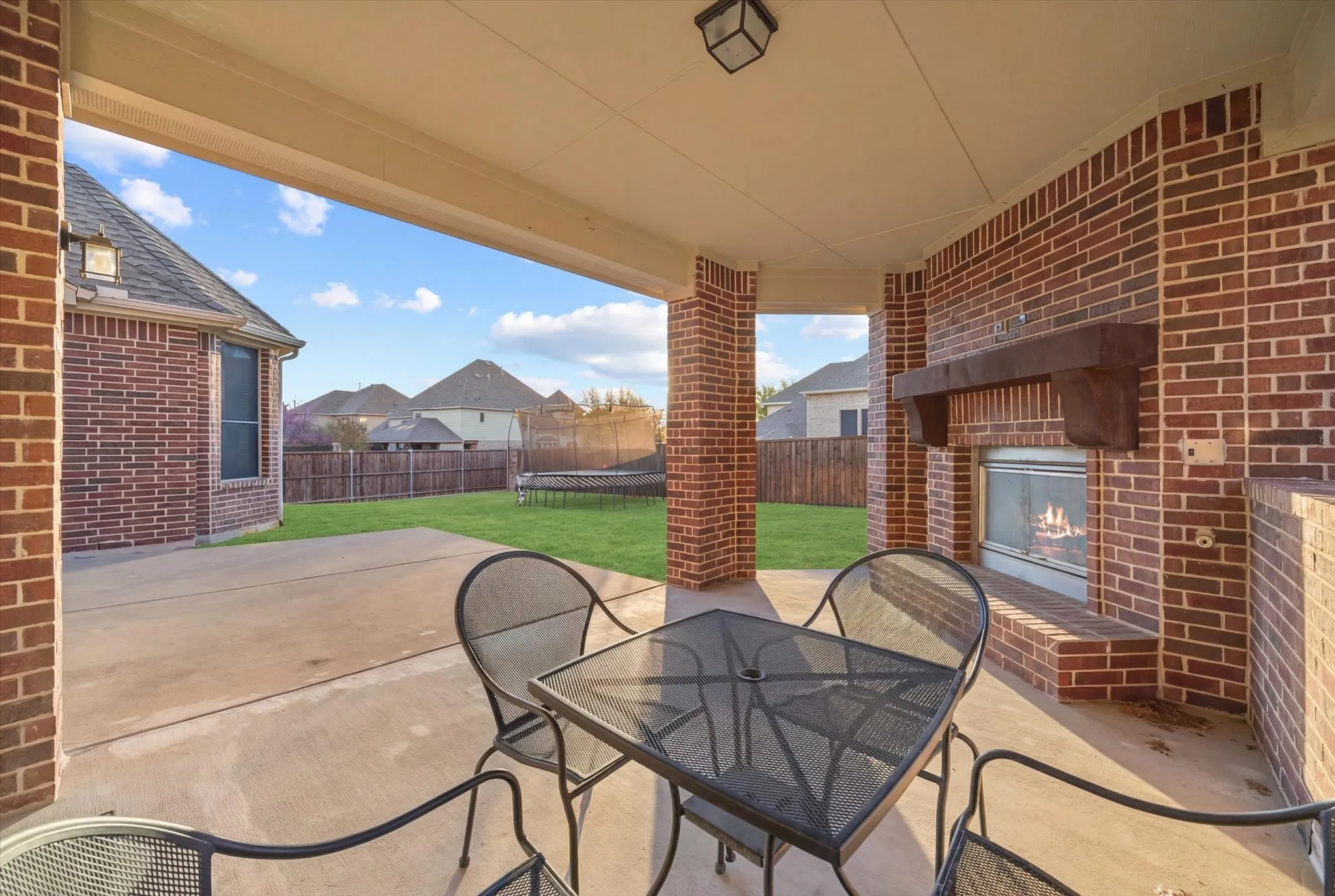 Single Family Residence For Rent in Rockwall County , 201 Chatfield Drive, Rockwall, Texas 75087, 4 Bedroom, 4 Bathroom, 2 Garage spaces, 3,145 Sqft, built in 2011, mls#21402465, Real Estate Agent in Rockwall, Homes For Rent in Rockwall county, Homes For Rent in Rockwall, Realtor in Rockwall Texas, Real Estate Brokerage Independent Realty Texas, Luminita Cordes Realtor