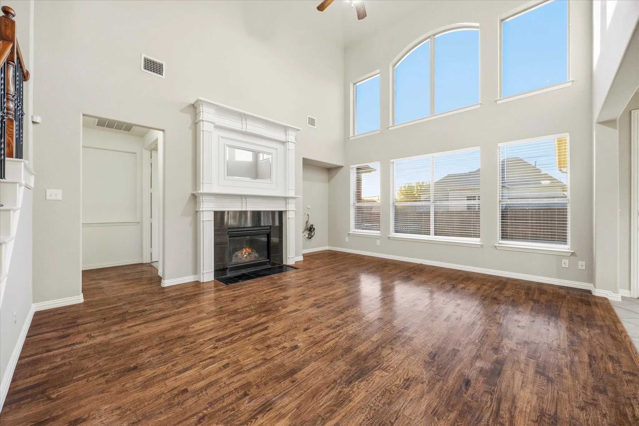 Single Family Residence For Rent in Rockwall County , 201 Chatfield Drive, Rockwall, Texas 75087, 4 Bedroom, 4 Bathroom, 2 Garage spaces, 3,145 Sqft, built in 2011, mls#21402465, Real Estate Agent in Rockwall, Homes For Rent in Rockwall county, Homes For Rent in Rockwall, Realtor in Rockwall Texas, Real Estate Brokerage Independent Realty Texas, Luminita Cordes Realtor