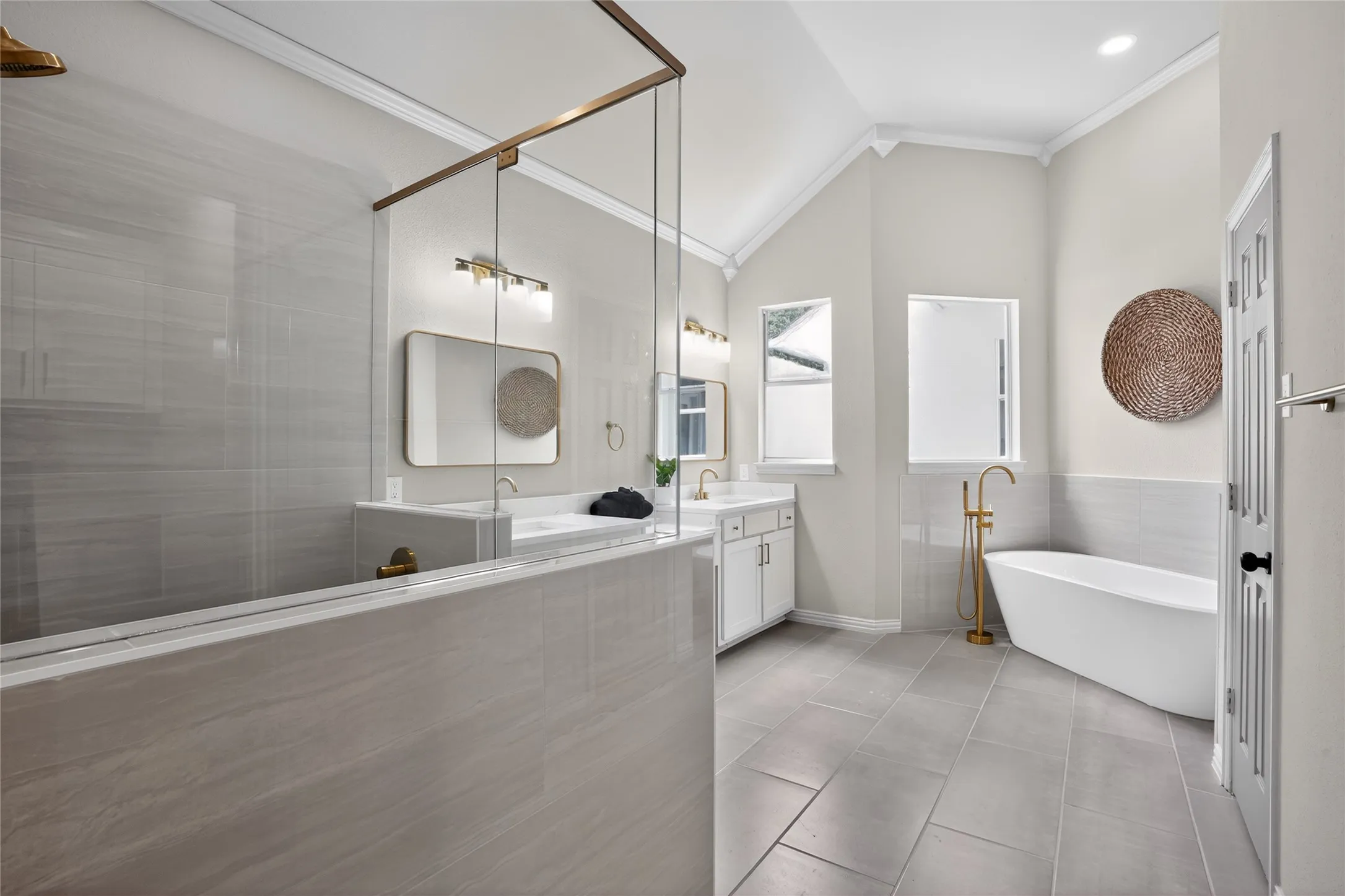 Single Family Residence For Sale in Dallas County , 909 Saint Andrews Place, De Soto, Texas 75115, 3 Bedroom, 3 Bathroom, 2 Garage spaces, 2,643 Sqft, built in 1996, mls#21402467, Real Estate Agent in De Soto, Homes For Sale in Dallas county, Homes For Sale in De Soto, Realtor in De Soto Texas, Real Estate Brokerage Independent Realty Texas, Luminita Cordes Realtor