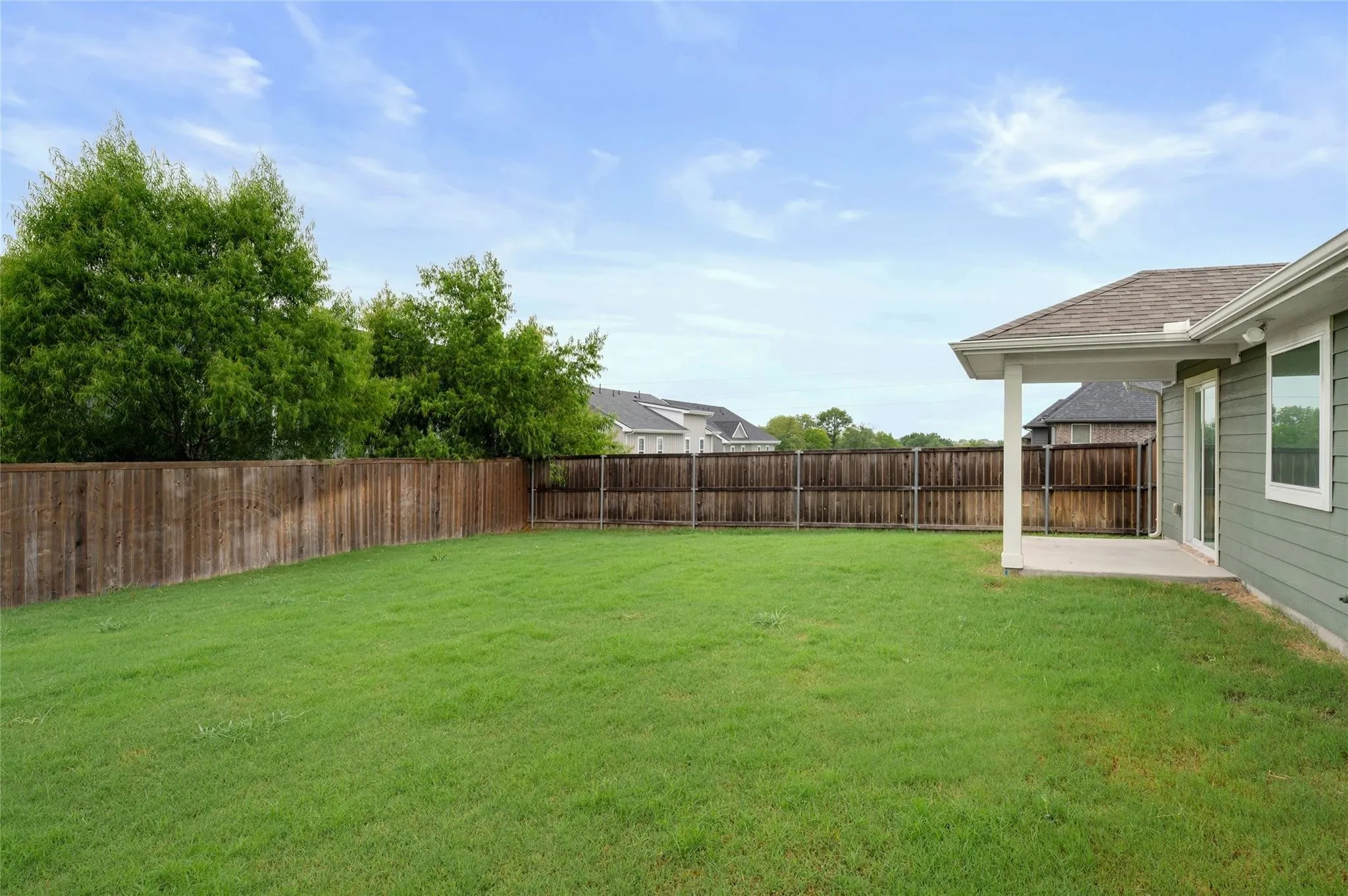 Single Family Residence For Rent in Grayson County , 1104 Silverton Drive, Sherman, Texas 75092, 3 Bedroom, 2 Bathroom, 2 Garage spaces, 1,517 Sqft, built in 2020, mls#21402468, Real Estate Agent in Sherman, Homes For Rent in Grayson county, Homes For Rent in Sherman, Realtor in Sherman Texas, Real Estate Brokerage Independent Realty Texas, Luminita Cordes Realtor