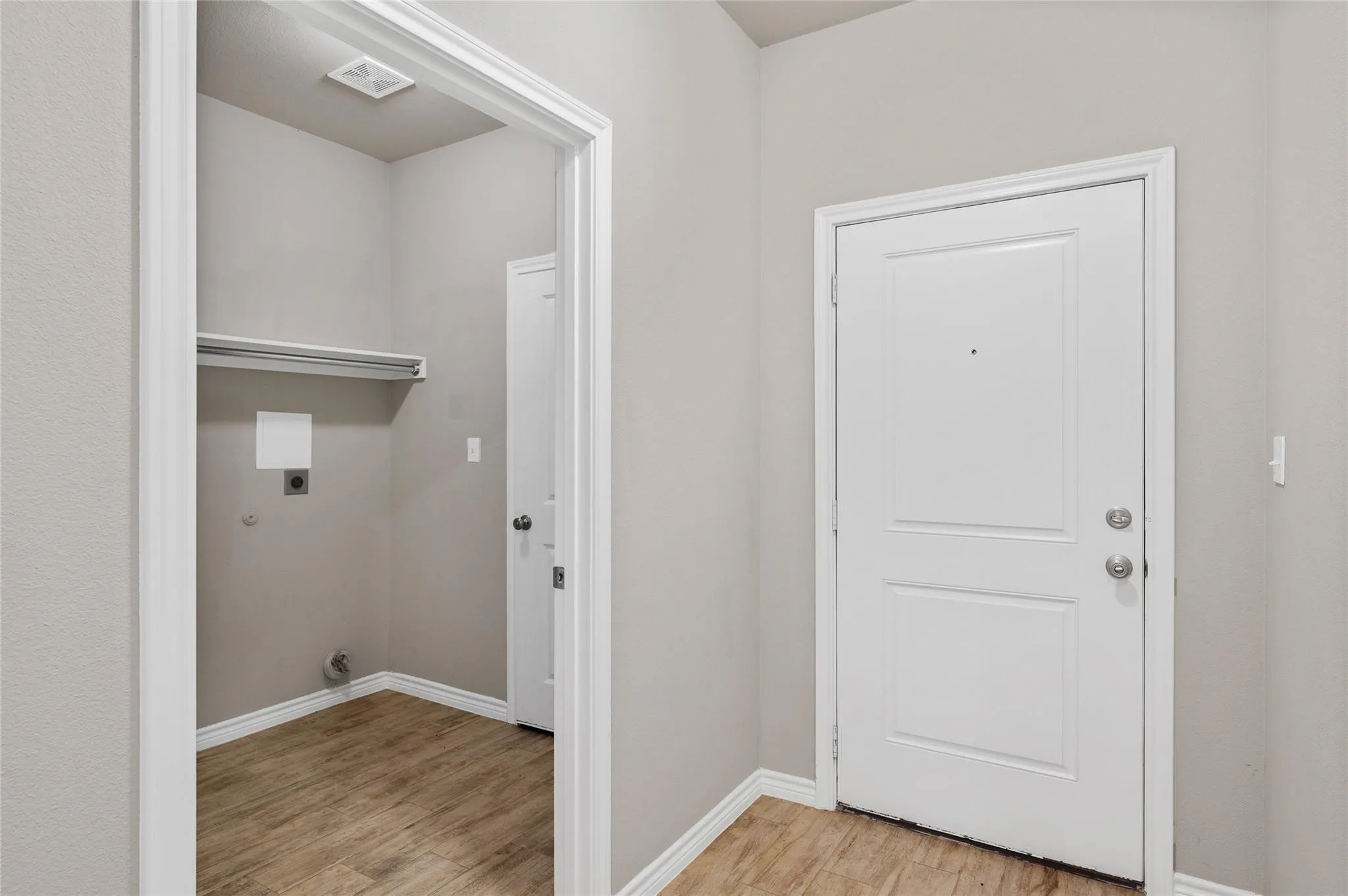 Single Family Residence For Rent in Grayson County , 1104 Silverton Drive, Sherman, Texas 75092, 3 Bedroom, 2 Bathroom, 2 Garage spaces, 1,517 Sqft, built in 2020, mls#21402468, Real Estate Agent in Sherman, Homes For Rent in Grayson county, Homes For Rent in Sherman, Realtor in Sherman Texas, Real Estate Brokerage Independent Realty Texas, Luminita Cordes Realtor