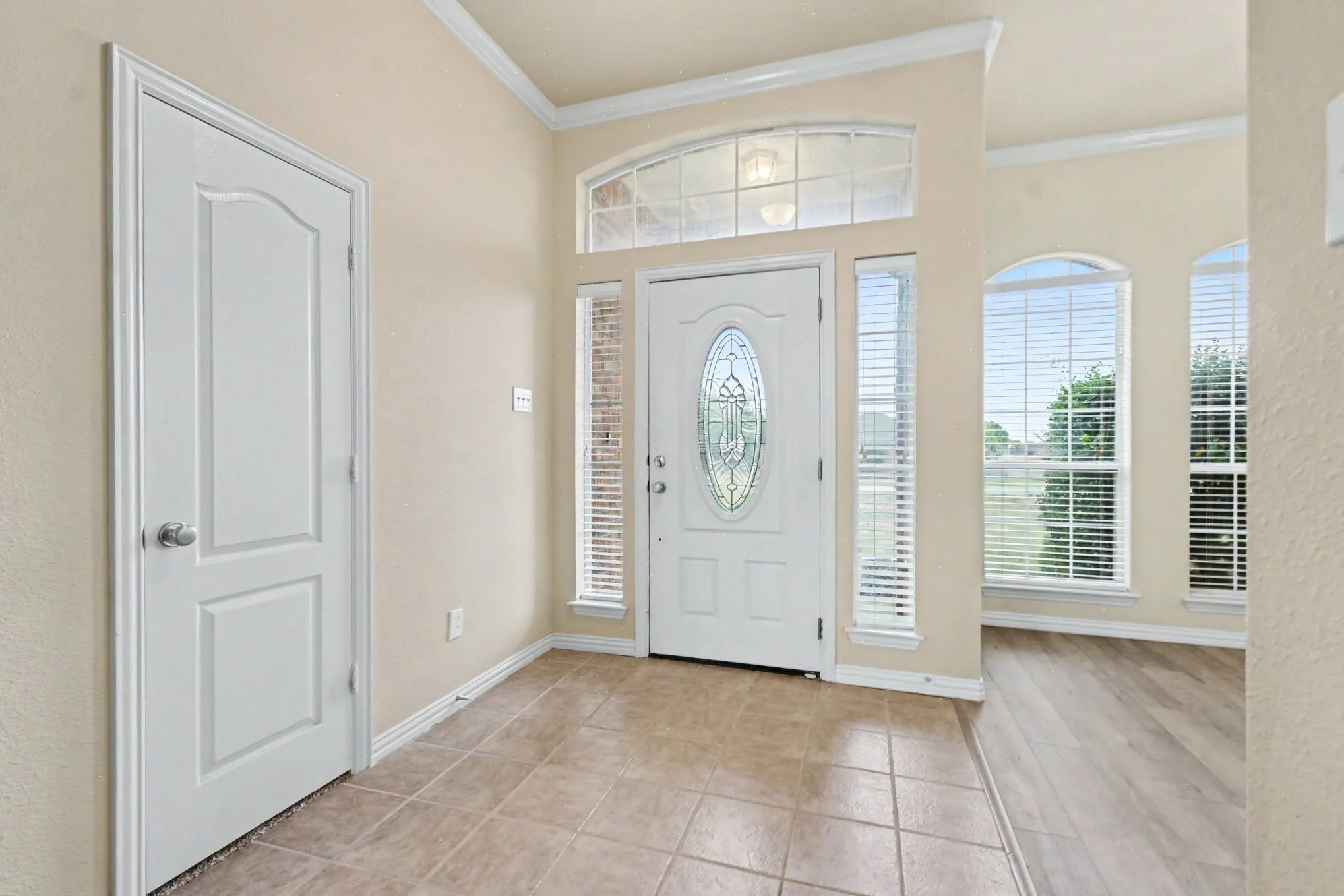 Single Family Residence For Sale in Ellis County , 5840 Deerfield Lane, Midlothian, Texas 76065, 3 Bedroom, 2 Bathroom, 2 Garage spaces, 2,179 Sqft, built in 2004, mls#21399849, Real Estate Agent in Midlothian, Homes For Sale in Ellis county, Homes For Sale in Midlothian, Realtor in Midlothian Texas, Real Estate Brokerage Independent Realty Texas, Luminita Cordes Realtor