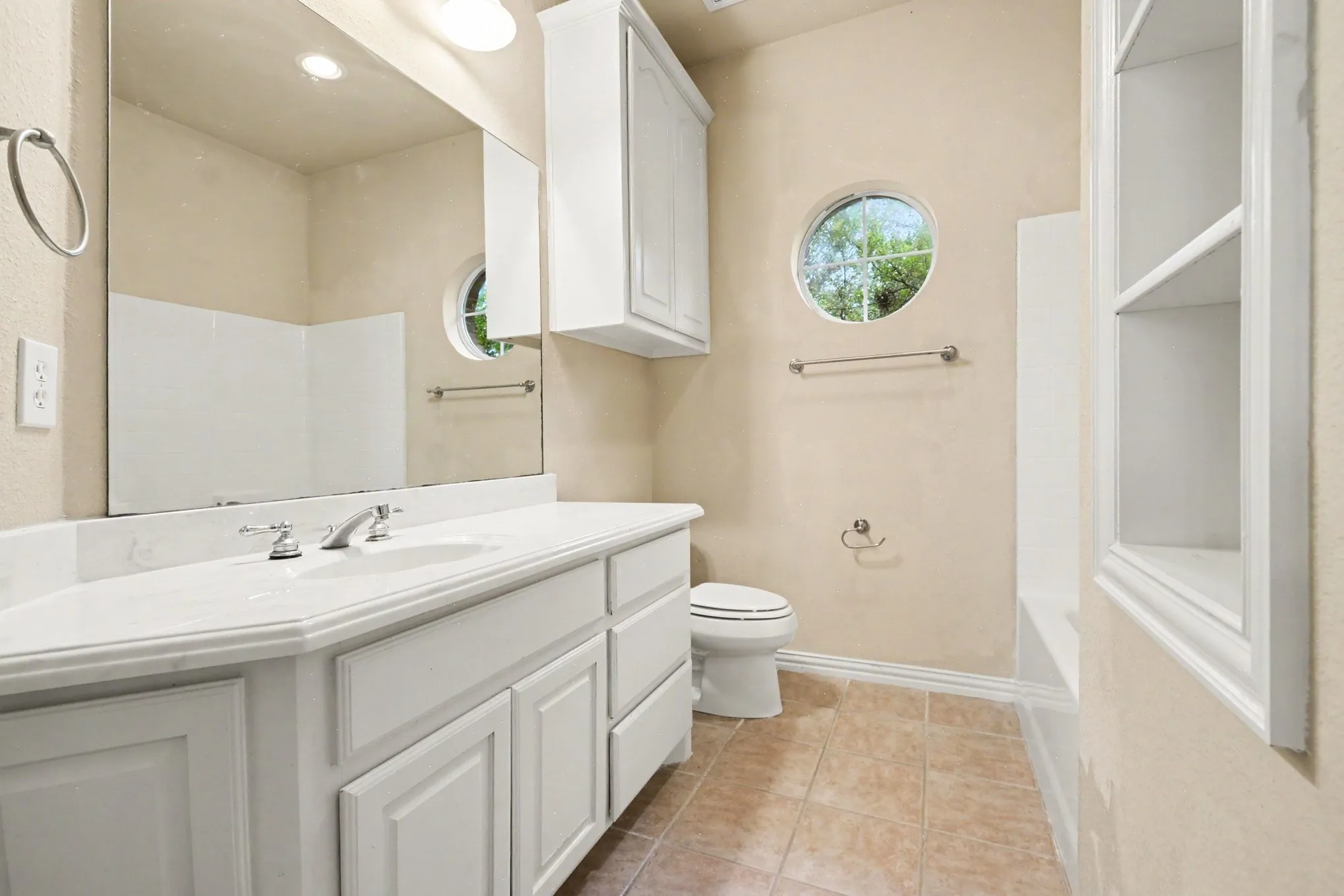 Single Family Residence For Sale in Ellis County , 5840 Deerfield Lane, Midlothian, Texas 76065, 3 Bedroom, 2 Bathroom, 2 Garage spaces, 2,179 Sqft, built in 2004, mls#21399849, Real Estate Agent in Midlothian, Homes For Sale in Ellis county, Homes For Sale in Midlothian, Realtor in Midlothian Texas, Real Estate Brokerage Independent Realty Texas, Luminita Cordes Realtor