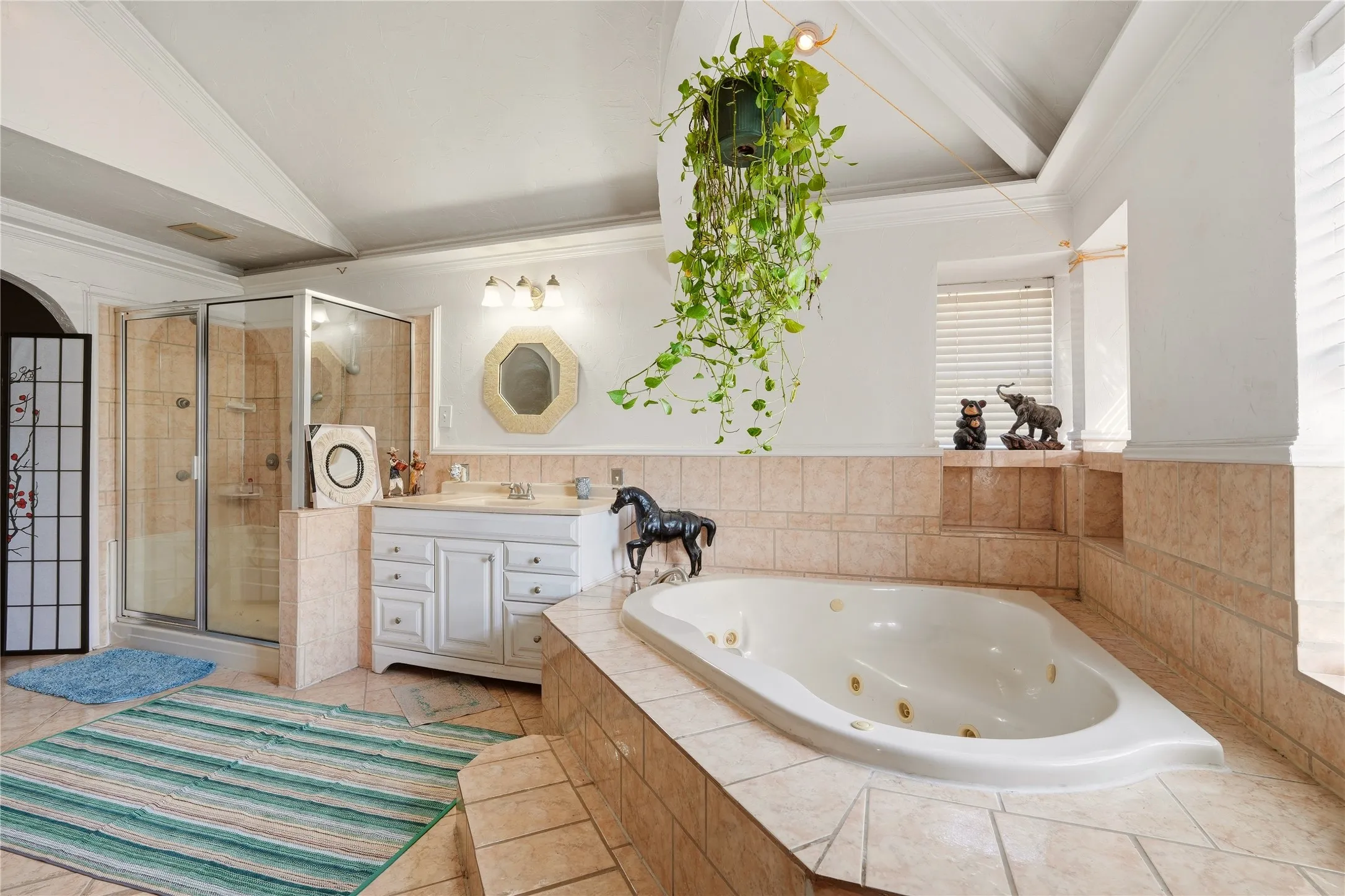 Single Family Residence For Sale in Tarrant County , 4201 Briar Hill Drive, Grand Prairie, Texas 75052, 3 Bedroom, 4 Bathroom, 2 Garage spaces, 2,800 Sqft, built in 1987, mls#21402471, Real Estate Agent in Grand Prairie, Homes For Sale in Tarrant county, Homes For Sale in Grand Prairie, Realtor in Grand Prairie Texas, Real Estate Brokerage Independent Realty Texas, Luminita Cordes Realtor