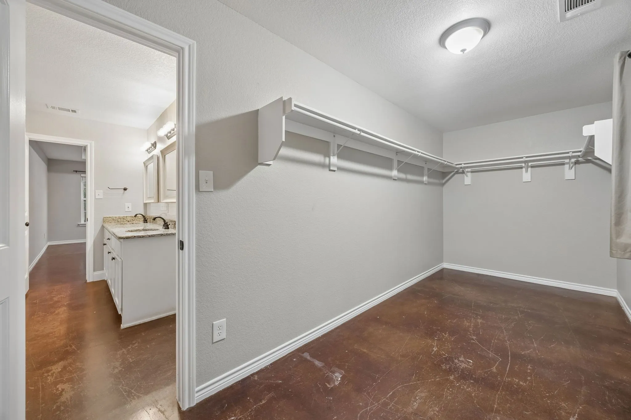Single Family Residence For Sale in Wise County , 1382 Rogers Road, Newark, Texas 76071, 3 Bedroom, 2 Bathroom, 4 Garage spaces, 1,941 Sqft, built in 2016, mls#21402244, Real Estate Agent in Newark, Homes For Sale in Wise county, Homes For Sale in Newark, Realtor in Newark Texas, Real Estate Brokerage Independent Realty Texas, Luminita Cordes Realtor