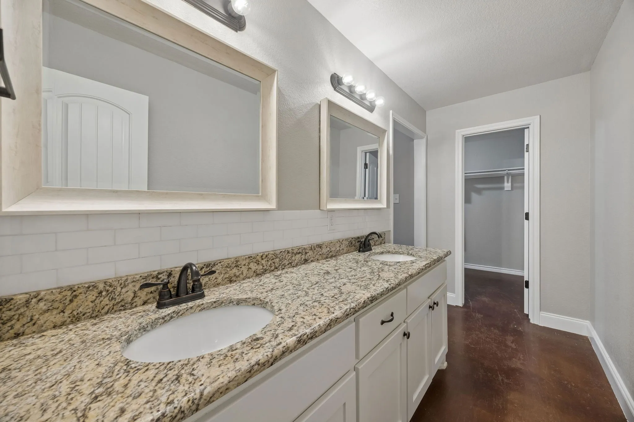 Single Family Residence For Sale in Wise County , 1382 Rogers Road, Newark, Texas 76071, 3 Bedroom, 2 Bathroom, 4 Garage spaces, 1,941 Sqft, built in 2016, mls#21402244, Real Estate Agent in Newark, Homes For Sale in Wise county, Homes For Sale in Newark, Realtor in Newark Texas, Real Estate Brokerage Independent Realty Texas, Luminita Cordes Realtor