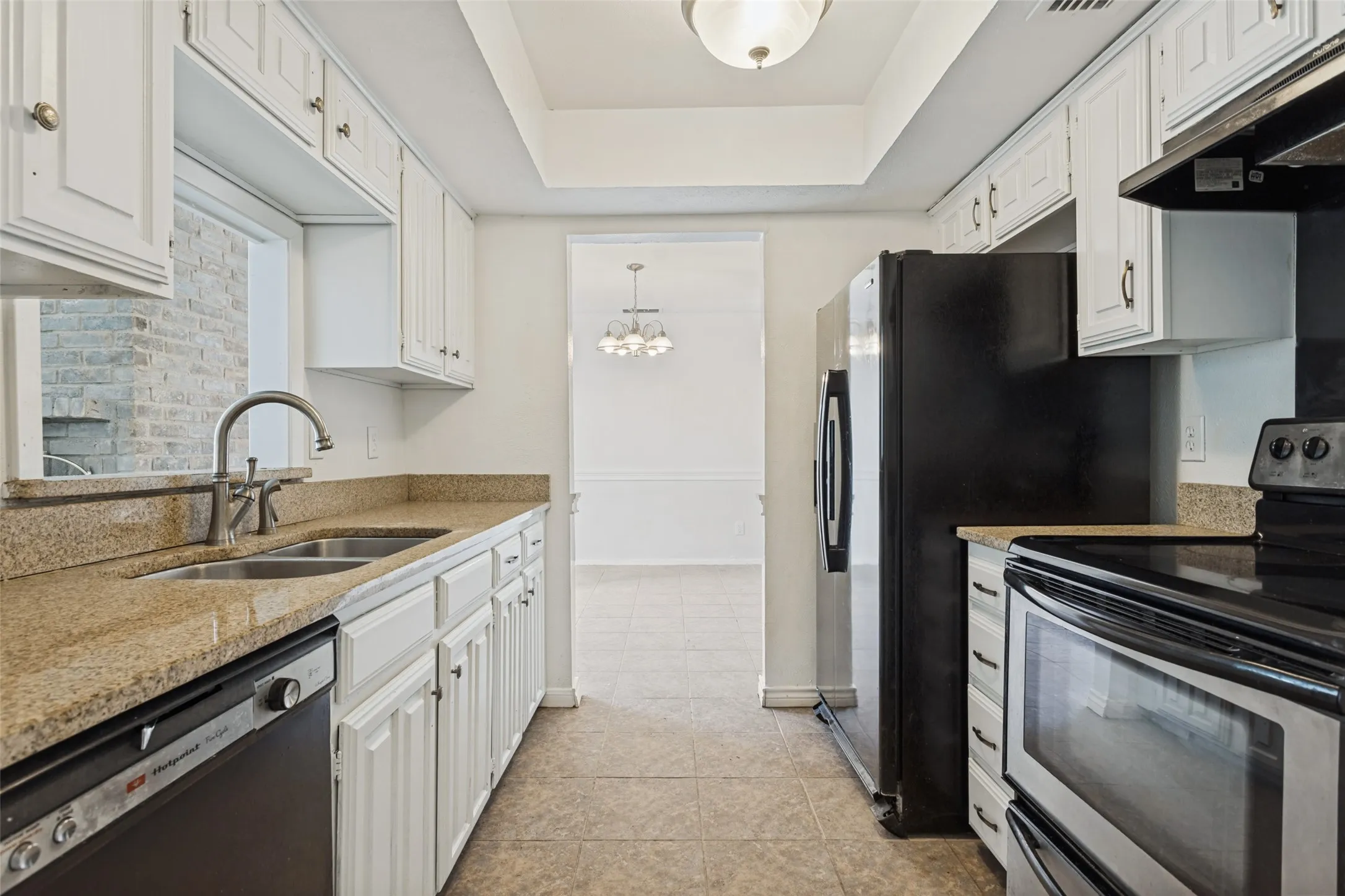 Single Family Residence For Sale in Dallas County , 2820 Southern Cross Drive, Garland, Texas 75044, 3 Bedroom, 3 Bathroom, 2 Garage spaces, 1,382 Sqft, built in 1978, mls#21402480, Real Estate Agent in Garland, Homes For Sale in Dallas county, Homes For Sale in Garland, Realtor in Garland Texas, Real Estate Brokerage Independent Realty Texas, Luminita Cordes Realtor