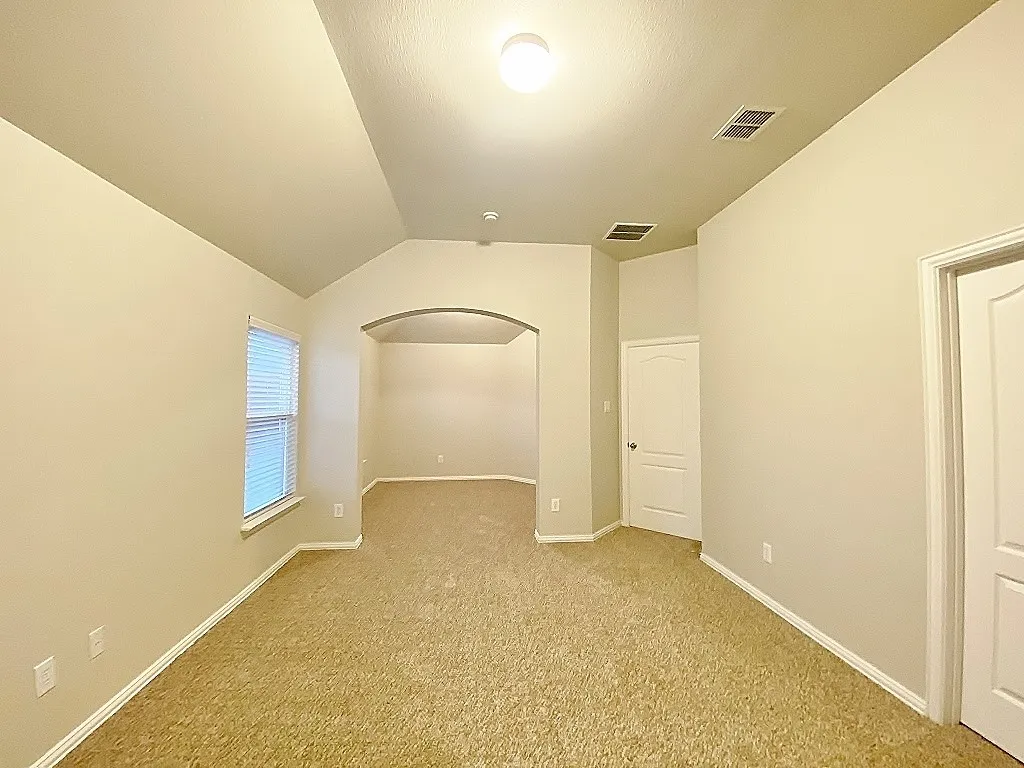Single Family Residence For Rent in Denton County , 2400 Miranda Place, Denton, Texas 76210, 3 Bedroom, 2 Bathroom, 2 Garage spaces, 1,850 Sqft, built in 2008, mls#21402482, Real Estate Agent in Denton, Homes For Rent in Denton county, Homes For Rent in Denton, Realtor in Denton Texas, Real Estate Brokerage Independent Realty Texas, Luminita Cordes Realtor