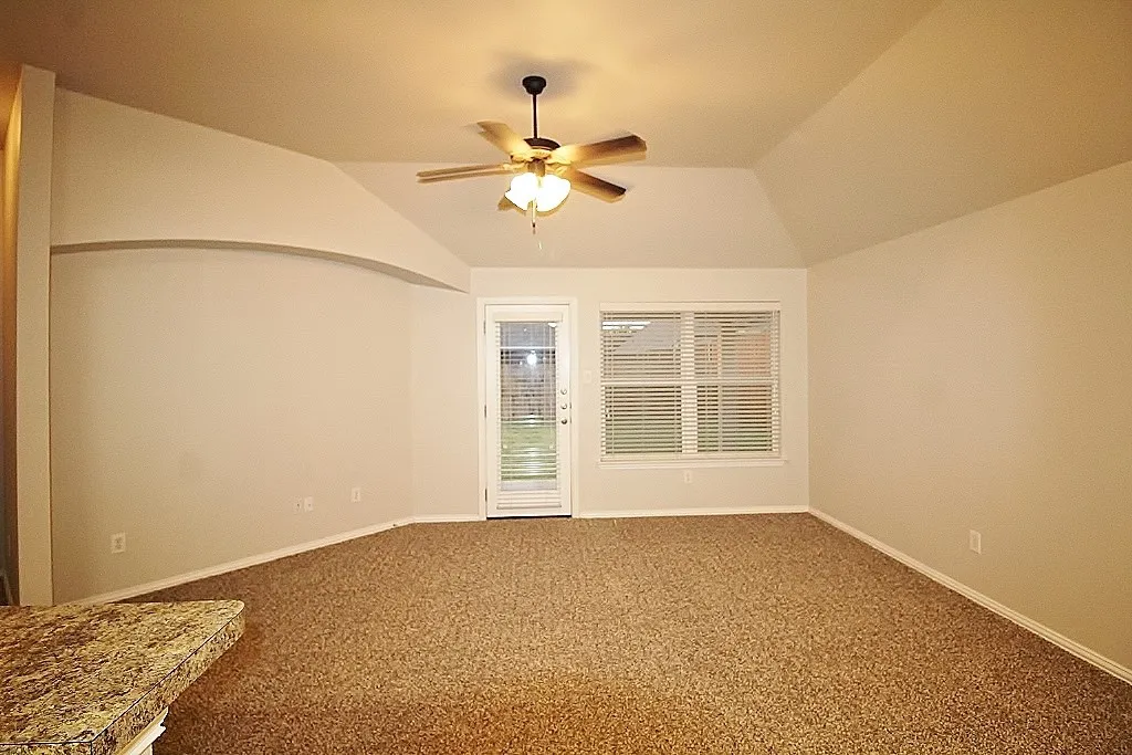 Single Family Residence For Rent in Denton County , 2400 Miranda Place, Denton, Texas 76210, 3 Bedroom, 2 Bathroom, 2 Garage spaces, 1,850 Sqft, built in 2008, mls#21402482, Real Estate Agent in Denton, Homes For Rent in Denton county, Homes For Rent in Denton, Realtor in Denton Texas, Real Estate Brokerage Independent Realty Texas, Luminita Cordes Realtor