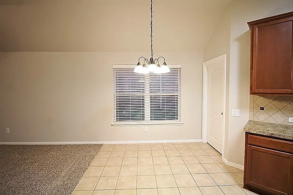 Single Family Residence For Rent in Denton County , 2400 Miranda Place, Denton, Texas 76210, 3 Bedroom, 2 Bathroom, 2 Garage spaces, 1,850 Sqft, built in 2008, mls#21402482, Real Estate Agent in Denton, Homes For Rent in Denton county, Homes For Rent in Denton, Realtor in Denton Texas, Real Estate Brokerage Independent Realty Texas, Luminita Cordes Realtor