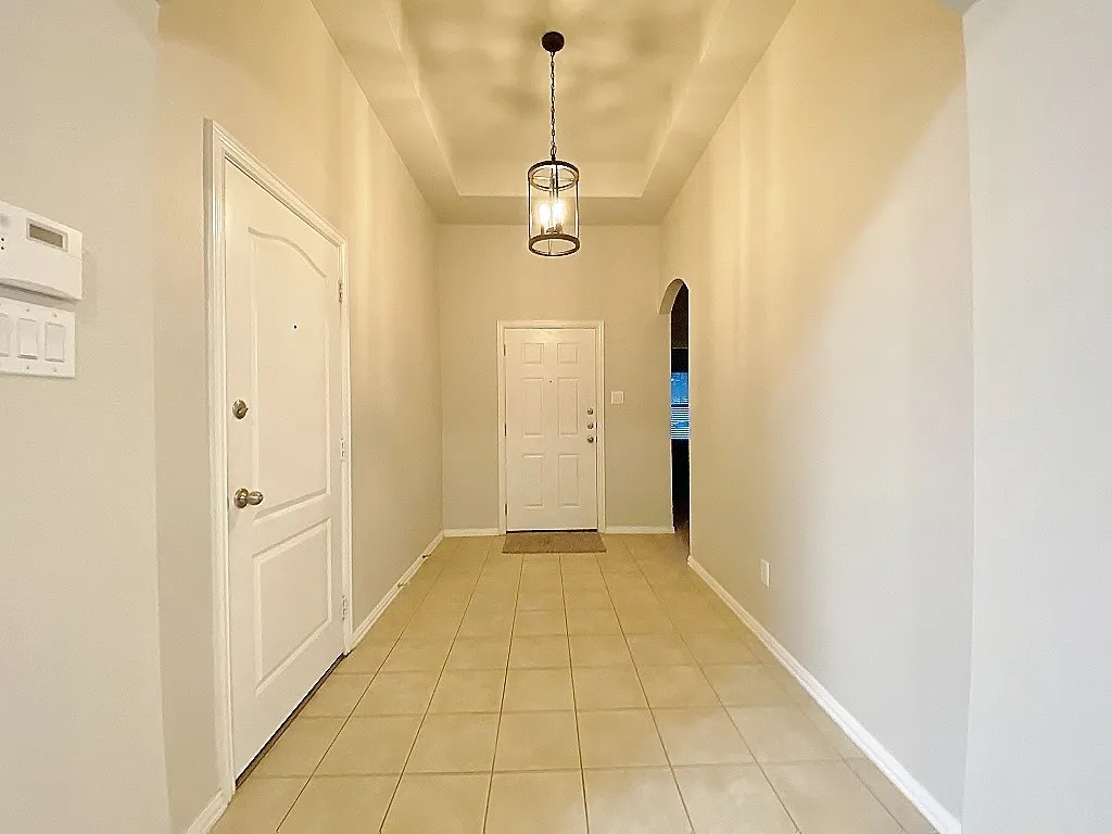 Single Family Residence For Rent in Denton County , 2400 Miranda Place, Denton, Texas 76210, 3 Bedroom, 2 Bathroom, 2 Garage spaces, 1,850 Sqft, built in 2008, mls#21402482, Real Estate Agent in Denton, Homes For Rent in Denton county, Homes For Rent in Denton, Realtor in Denton Texas, Real Estate Brokerage Independent Realty Texas, Luminita Cordes Realtor