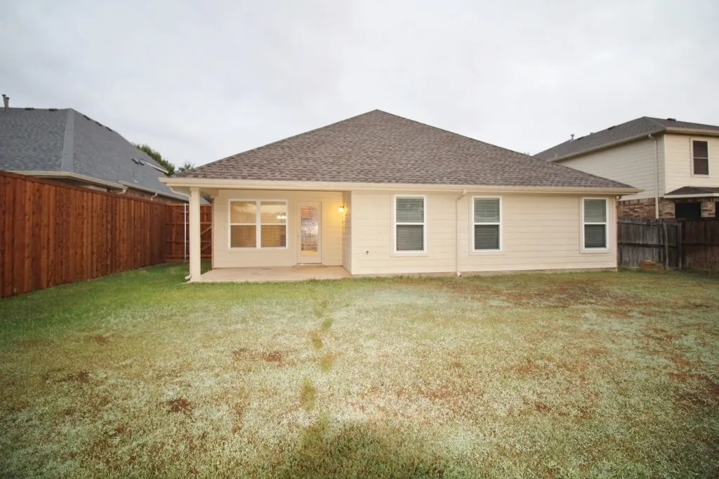Single Family Residence For Rent in Denton County , 2400 Miranda Place, Denton, Texas 76210, 3 Bedroom, 2 Bathroom, 2 Garage spaces, 1,850 Sqft, built in 2008, mls#21402482, Real Estate Agent in Denton, Homes For Rent in Denton county, Homes For Rent in Denton, Realtor in Denton Texas, Real Estate Brokerage Independent Realty Texas, Luminita Cordes Realtor