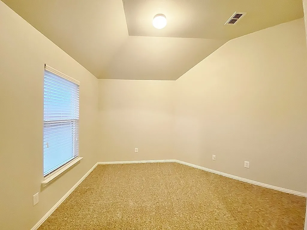 Single Family Residence For Rent in Denton County , 2400 Miranda Place, Denton, Texas 76210, 3 Bedroom, 2 Bathroom, 2 Garage spaces, 1,850 Sqft, built in 2008, mls#21402482, Real Estate Agent in Denton, Homes For Rent in Denton county, Homes For Rent in Denton, Realtor in Denton Texas, Real Estate Brokerage Independent Realty Texas, Luminita Cordes Realtor