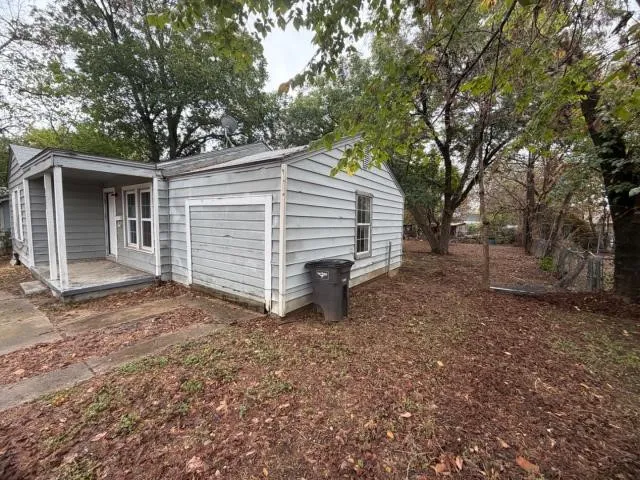Single Family Residence For Sale in Tarrant County , 3532 Pioneer Street, Fort Worth, Texas 76119, 3 Bedroom, 2 Bathroom, Garage spaces, 939 Sqft, built in 1950, mls#21401474, Real Estate Agent in Fort Worth, Homes For Sale in Tarrant county, Homes For Sale in Fort Worth, Realtor in Fort Worth Texas, Real Estate Brokerage Independent Realty Texas, Luminita Cordes Realtor