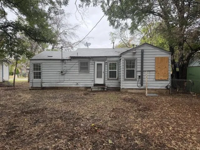 Single Family Residence For Sale in Tarrant County , 3532 Pioneer Street, Fort Worth, Texas 76119, 3 Bedroom, 2 Bathroom, Garage spaces, 939 Sqft, built in 1950, mls#21401474, Real Estate Agent in Fort Worth, Homes For Sale in Tarrant county, Homes For Sale in Fort Worth, Realtor in Fort Worth Texas, Real Estate Brokerage Independent Realty Texas, Luminita Cordes Realtor