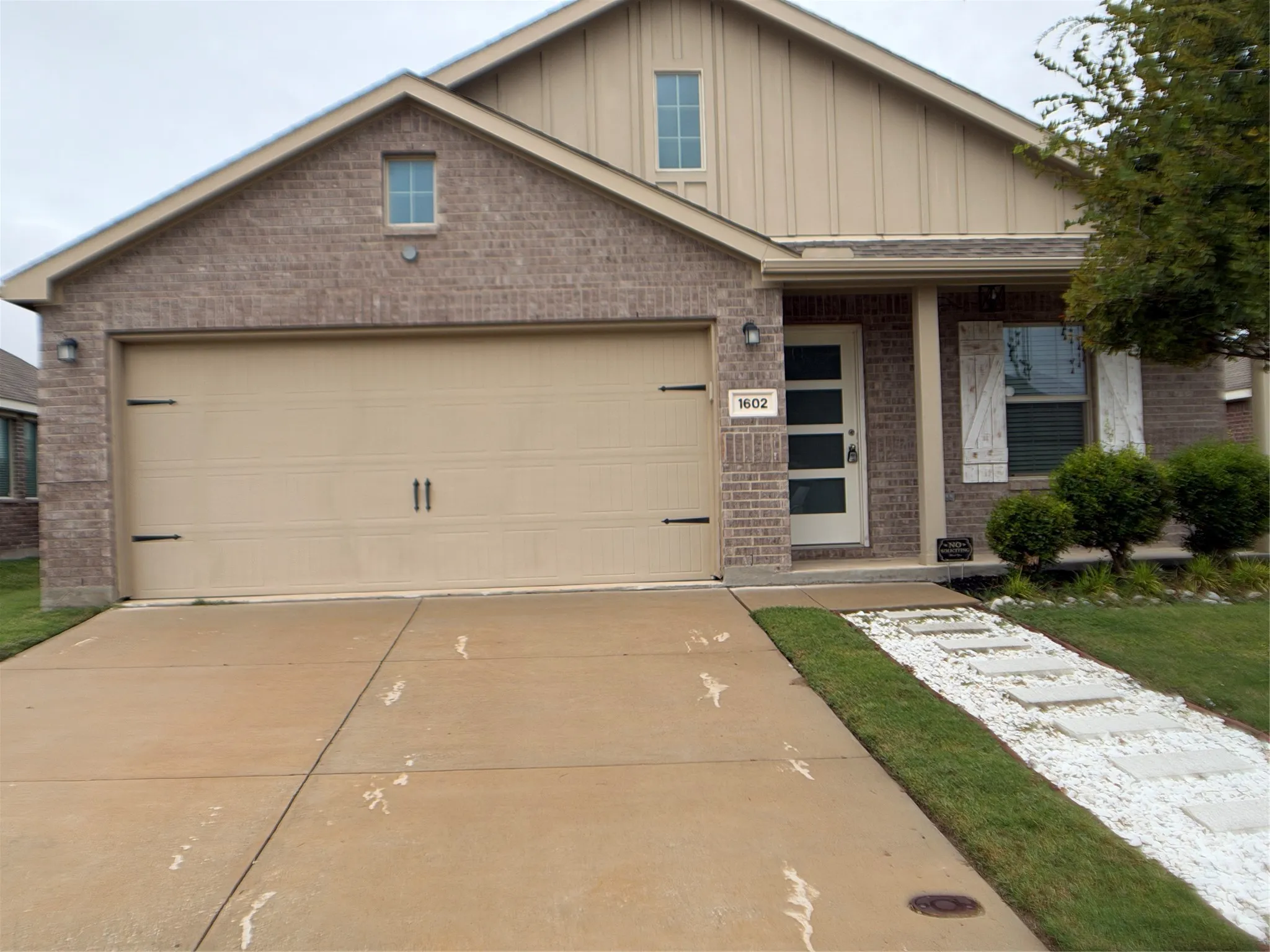 Single Family Residence For Rent in Collin County , 1602 Stonefield Drive, Anna, Texas 75409, 3 Bedroom, 2 Bathroom, 2 Garage spaces, 1,516 Sqft, built in 2020, mls#21402484, Real Estate Agent in Anna, Homes For Rent in Collin county, Homes For Rent in Anna, Realtor in Anna Texas, Real Estate Brokerage Independent Realty Texas, Luminita Cordes Realtor