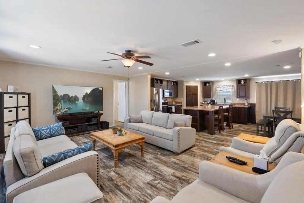 Mobile Home For Sale in Fannin County , 2418 FM 151, Whitewright, Texas 75491, 3 Bedroom, 2 Bathroom, 2 Garage spaces, 1,860 Sqft, built in 2017, mls#21401613, Real Estate Agent in Whitewright, Homes For Sale in Fannin county, Homes For Sale in Whitewright, Realtor in Whitewright Texas, Real Estate Brokerage Independent Realty Texas, Luminita Cordes Realtor