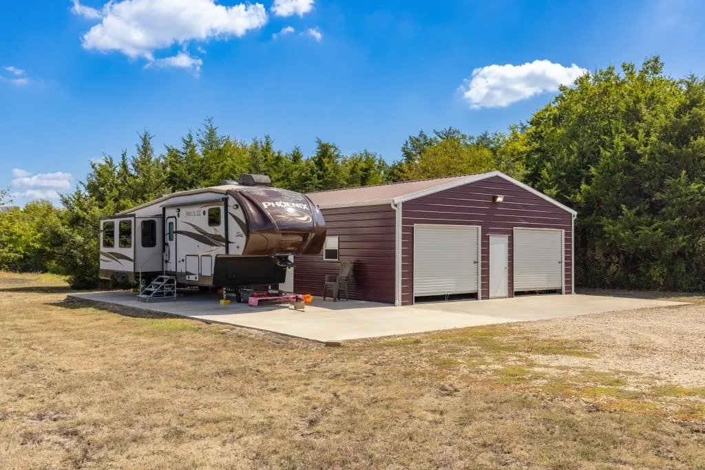 Concrete Pad, Water, Electric, Septic for Trailer