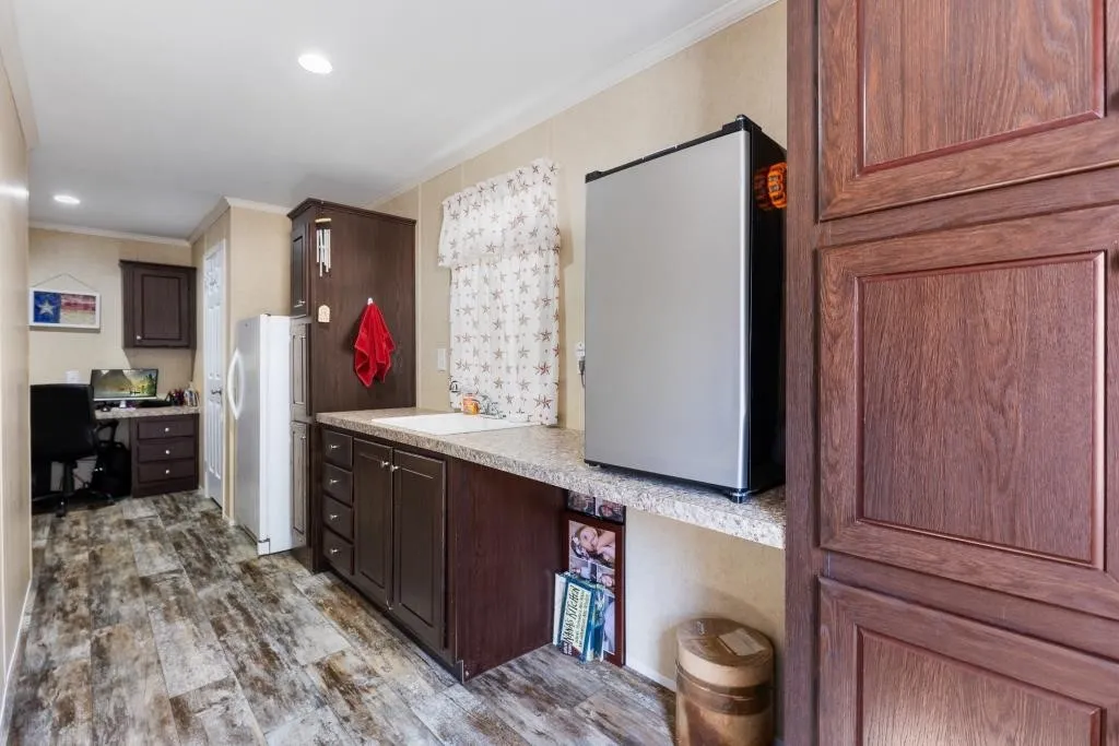 Mobile Home For Sale in Fannin County , 2418 FM 151, Whitewright, Texas 75491, 3 Bedroom, 2 Bathroom, 2 Garage spaces, 1,860 Sqft, built in 2017, mls#21401613, Real Estate Agent in Whitewright, Homes For Sale in Fannin county, Homes For Sale in Whitewright, Realtor in Whitewright Texas, Real Estate Brokerage Independent Realty Texas, Luminita Cordes Realtor