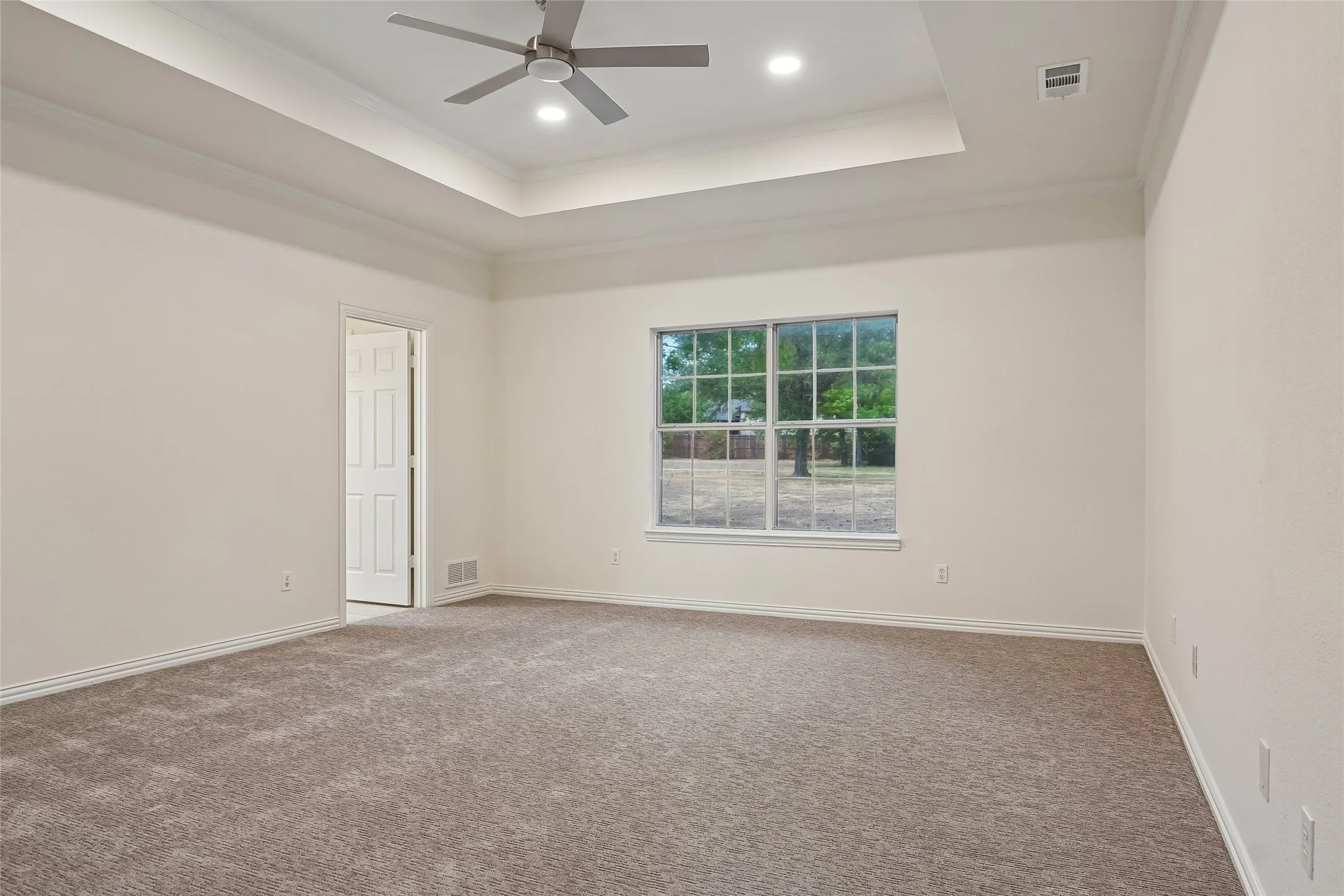 Single Family Residence For Sale in Denton County , 1570 Karen Drive, Argyle, Texas 76226, 3 Bedroom, 3 Bathroom, 2 Garage spaces, 2,271 Sqft, built in 1995, mls#21402472, Real Estate Agent in Argyle, Homes For Sale in Denton county, Homes For Sale in Argyle, Realtor in Argyle Texas, Real Estate Brokerage Independent Realty Texas, Luminita Cordes Realtor