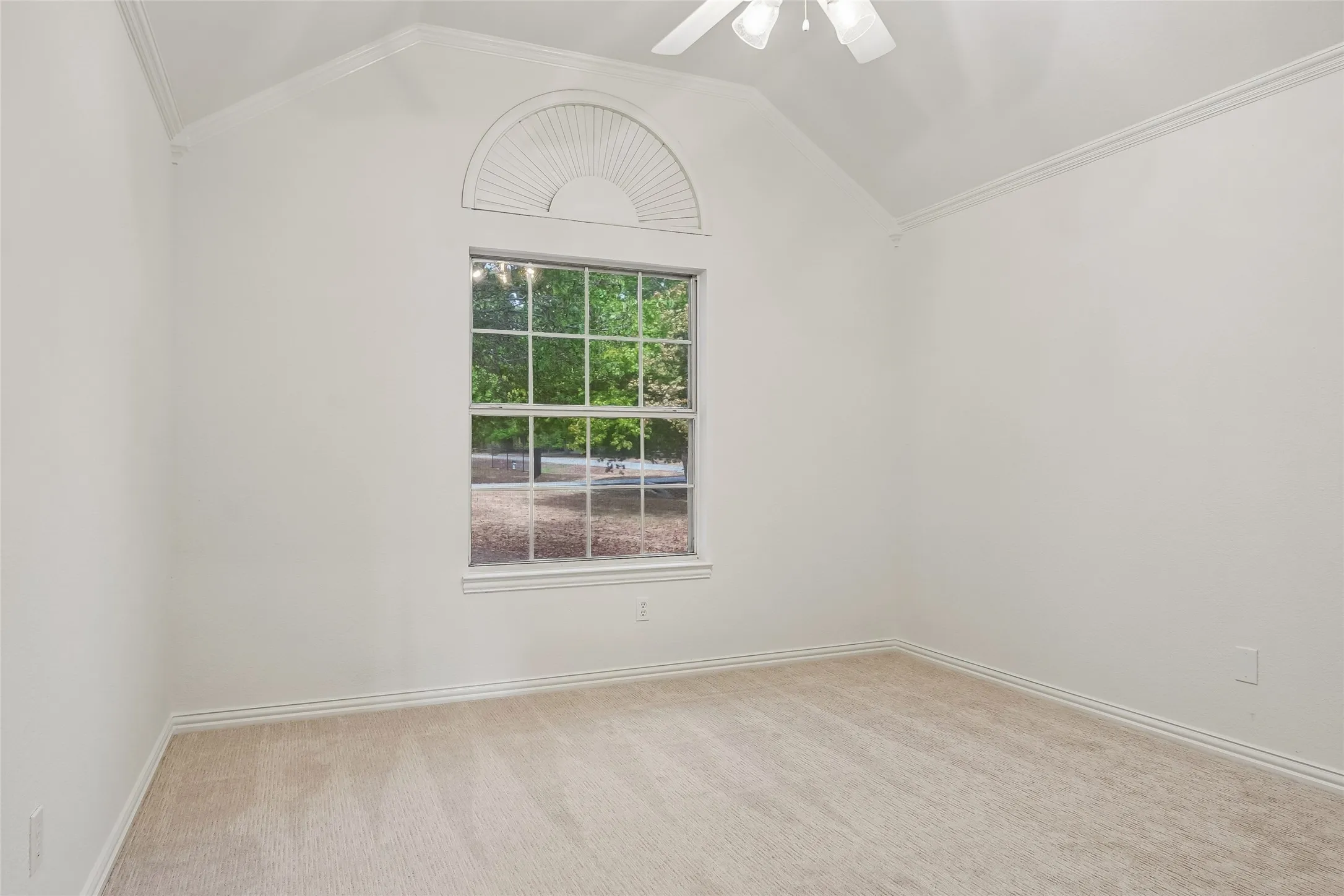 Single Family Residence For Sale in Denton County , 1570 Karen Drive, Argyle, Texas 76226, 3 Bedroom, 3 Bathroom, 2 Garage spaces, 2,271 Sqft, built in 1995, mls#21402472, Real Estate Agent in Argyle, Homes For Sale in Denton county, Homes For Sale in Argyle, Realtor in Argyle Texas, Real Estate Brokerage Independent Realty Texas, Luminita Cordes Realtor