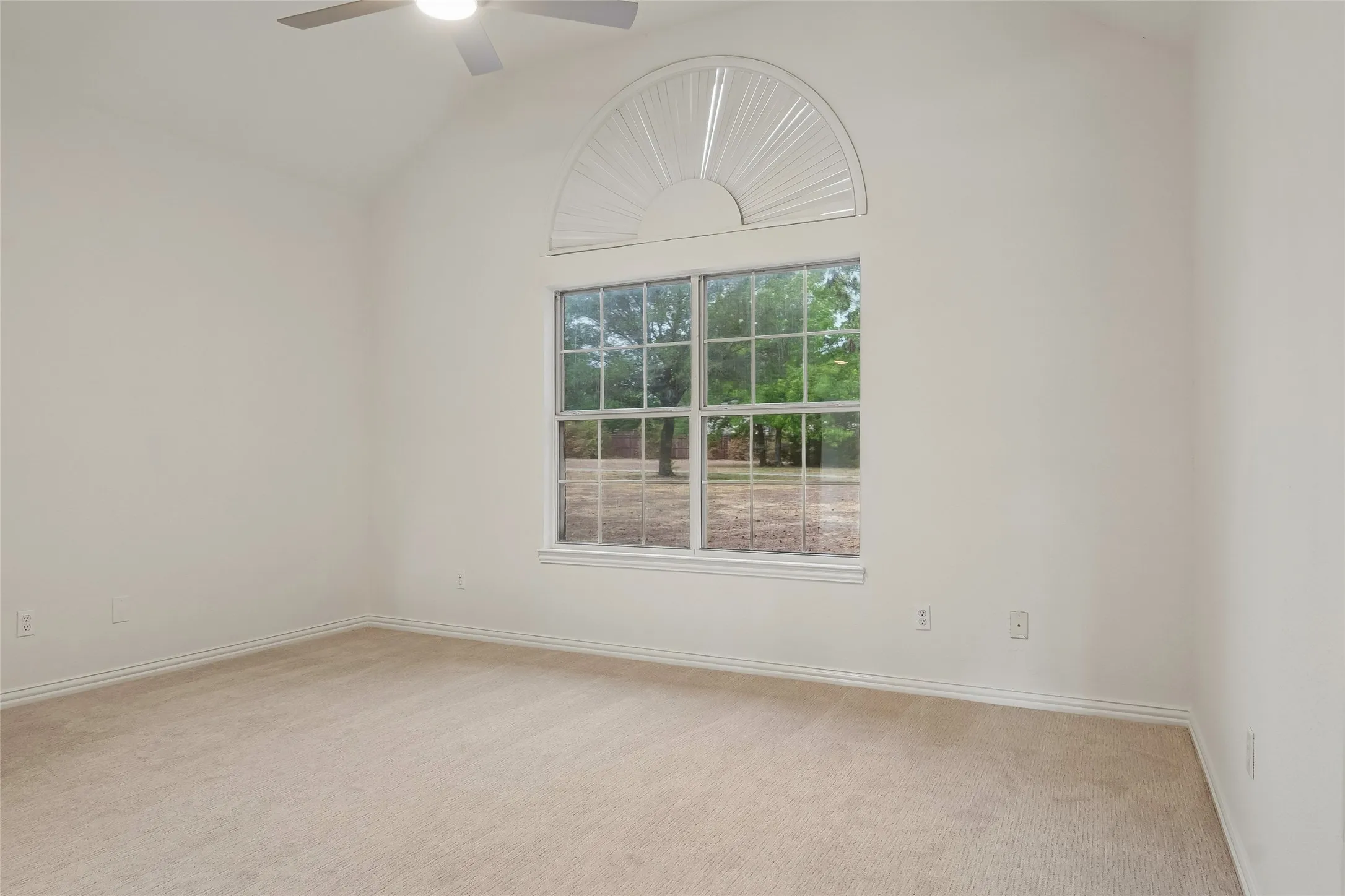 Single Family Residence For Sale in Denton County , 1570 Karen Drive, Argyle, Texas 76226, 3 Bedroom, 3 Bathroom, 2 Garage spaces, 2,271 Sqft, built in 1995, mls#21402472, Real Estate Agent in Argyle, Homes For Sale in Denton county, Homes For Sale in Argyle, Realtor in Argyle Texas, Real Estate Brokerage Independent Realty Texas, Luminita Cordes Realtor