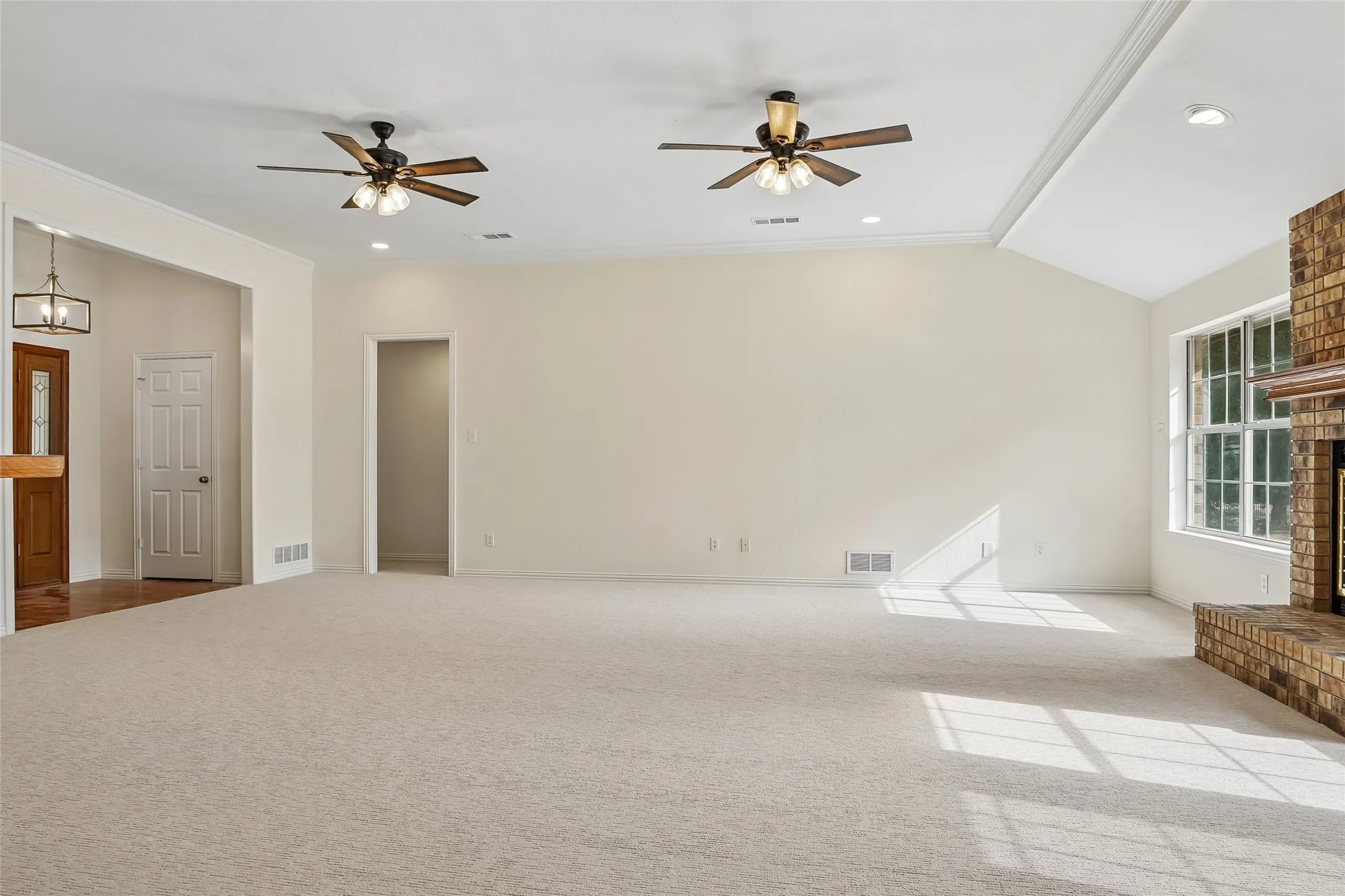 Single Family Residence For Sale in Denton County , 1570 Karen Drive, Argyle, Texas 76226, 3 Bedroom, 3 Bathroom, 2 Garage spaces, 2,271 Sqft, built in 1995, mls#21402472, Real Estate Agent in Argyle, Homes For Sale in Denton county, Homes For Sale in Argyle, Realtor in Argyle Texas, Real Estate Brokerage Independent Realty Texas, Luminita Cordes Realtor