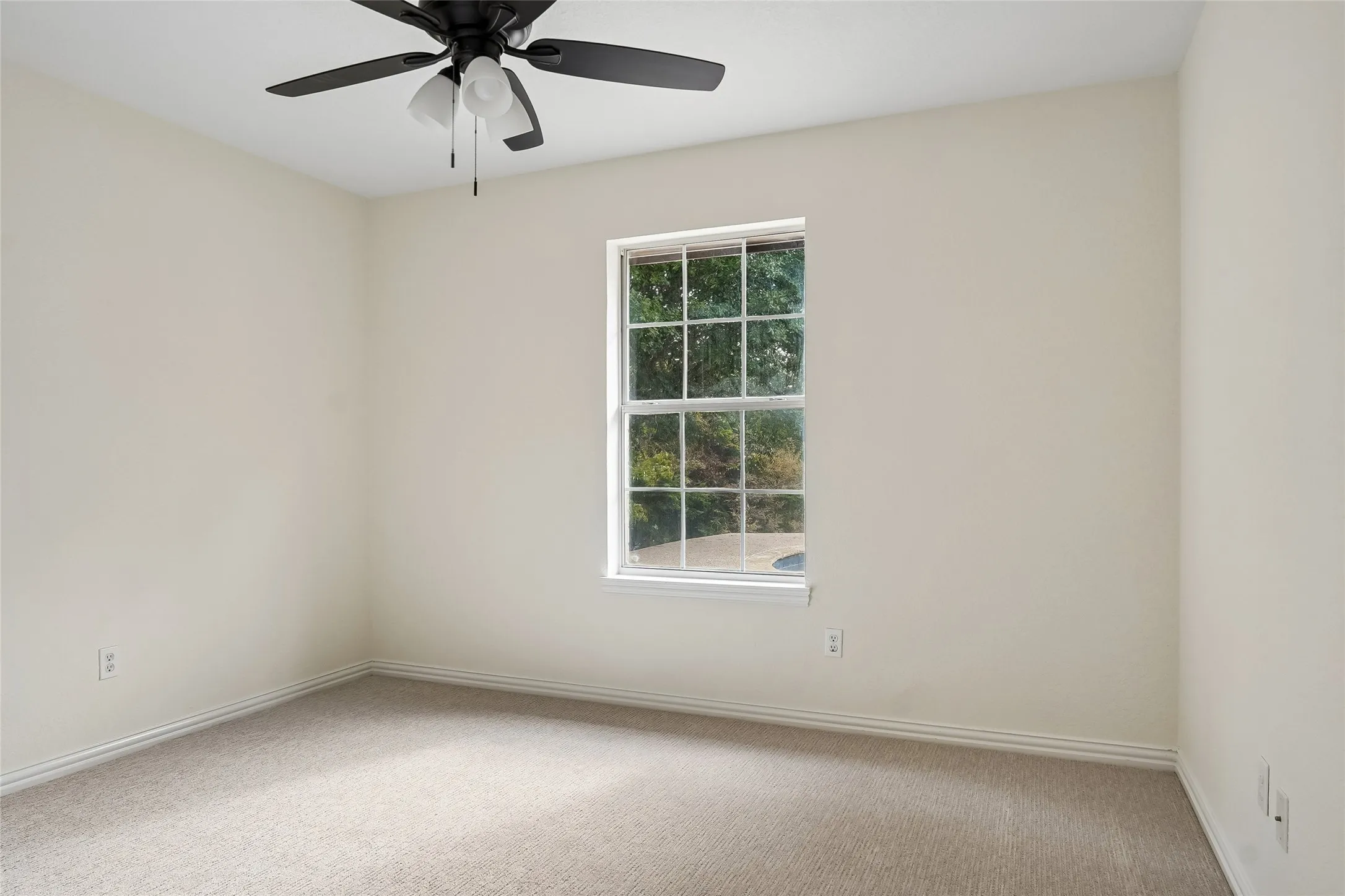 Single Family Residence For Sale in Denton County , 1570 Karen Drive, Argyle, Texas 76226, 3 Bedroom, 3 Bathroom, 2 Garage spaces, 2,271 Sqft, built in 1995, mls#21402472, Real Estate Agent in Argyle, Homes For Sale in Denton county, Homes For Sale in Argyle, Realtor in Argyle Texas, Real Estate Brokerage Independent Realty Texas, Luminita Cordes Realtor