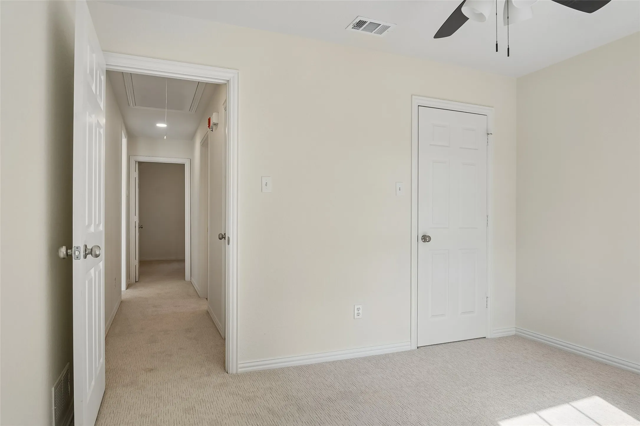 Single Family Residence For Sale in Denton County , 1570 Karen Drive, Argyle, Texas 76226, 3 Bedroom, 3 Bathroom, 2 Garage spaces, 2,271 Sqft, built in 1995, mls#21402472, Real Estate Agent in Argyle, Homes For Sale in Denton county, Homes For Sale in Argyle, Realtor in Argyle Texas, Real Estate Brokerage Independent Realty Texas, Luminita Cordes Realtor