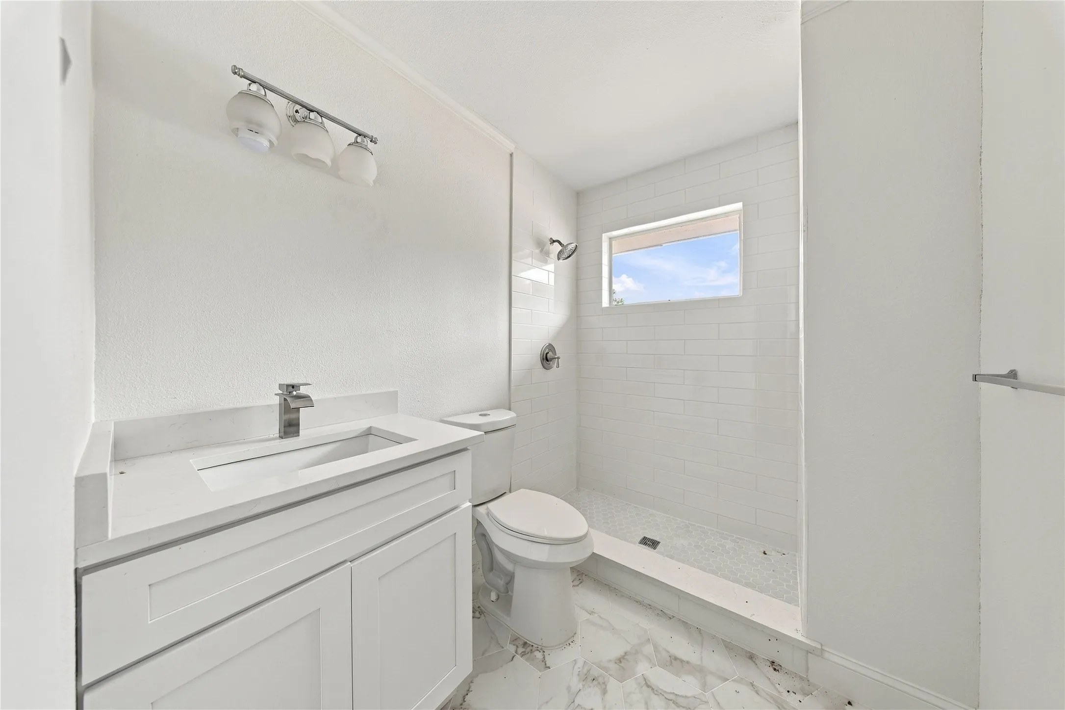 Single Family Residence For Sale in Dallas County , 3660 Warick Drive, Dallas, Texas 75229, 3 Bedroom, 2 Bathroom, 2 Garage spaces, 1,745 Sqft, built in 1956, mls#21399705, Real Estate Agent in Dallas, Homes For Sale in Dallas county, Homes For Sale in Dallas, Realtor in Dallas Texas, Real Estate Brokerage Independent Realty Texas, Luminita Cordes Realtor