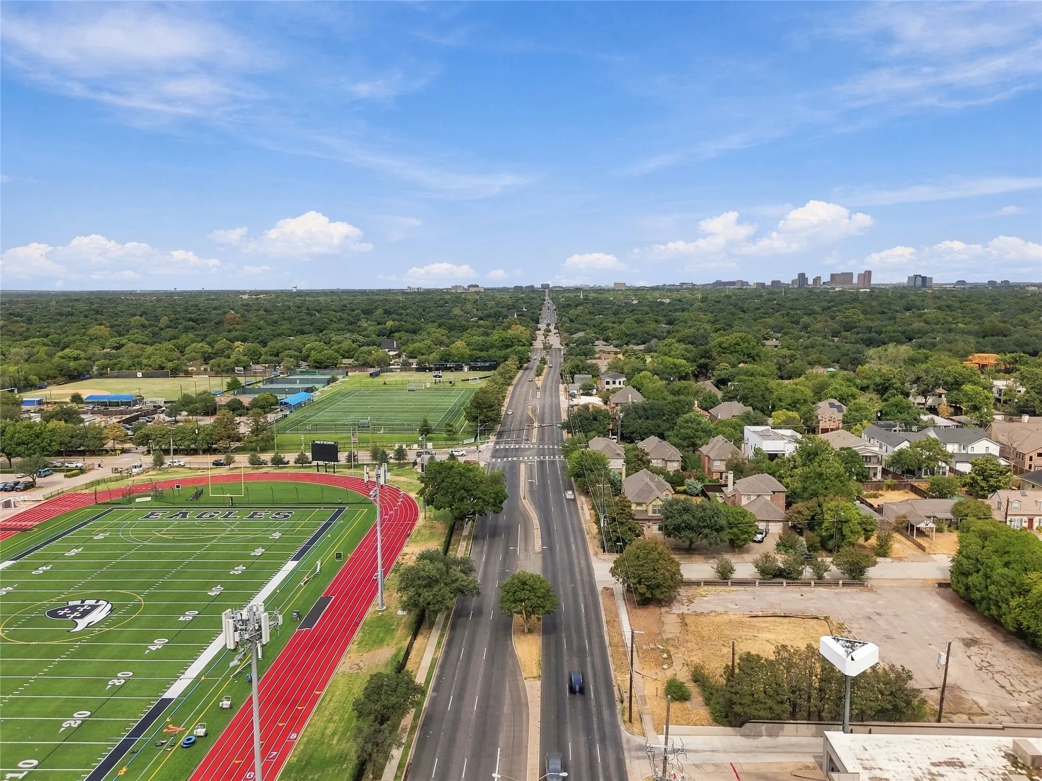 Single Family Residence For Sale in Dallas County , 3660 Warick Drive, Dallas, Texas 75229, 3 Bedroom, 2 Bathroom, 2 Garage spaces, 1,745 Sqft, built in 1956, mls#21399705, Real Estate Agent in Dallas, Homes For Sale in Dallas county, Homes For Sale in Dallas, Realtor in Dallas Texas, Real Estate Brokerage Independent Realty Texas, Luminita Cordes Realtor
