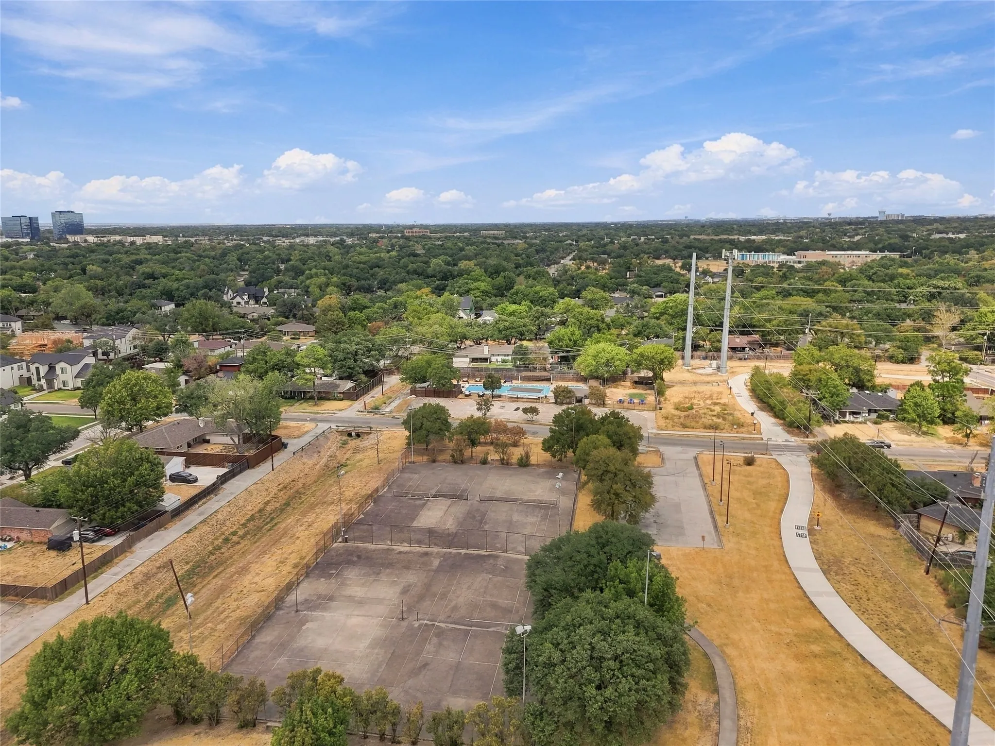 Single Family Residence For Sale in Dallas County , 3660 Warick Drive, Dallas, Texas 75229, 3 Bedroom, 2 Bathroom, 2 Garage spaces, 1,745 Sqft, built in 1956, mls#21399705, Real Estate Agent in Dallas, Homes For Sale in Dallas county, Homes For Sale in Dallas, Realtor in Dallas Texas, Real Estate Brokerage Independent Realty Texas, Luminita Cordes Realtor