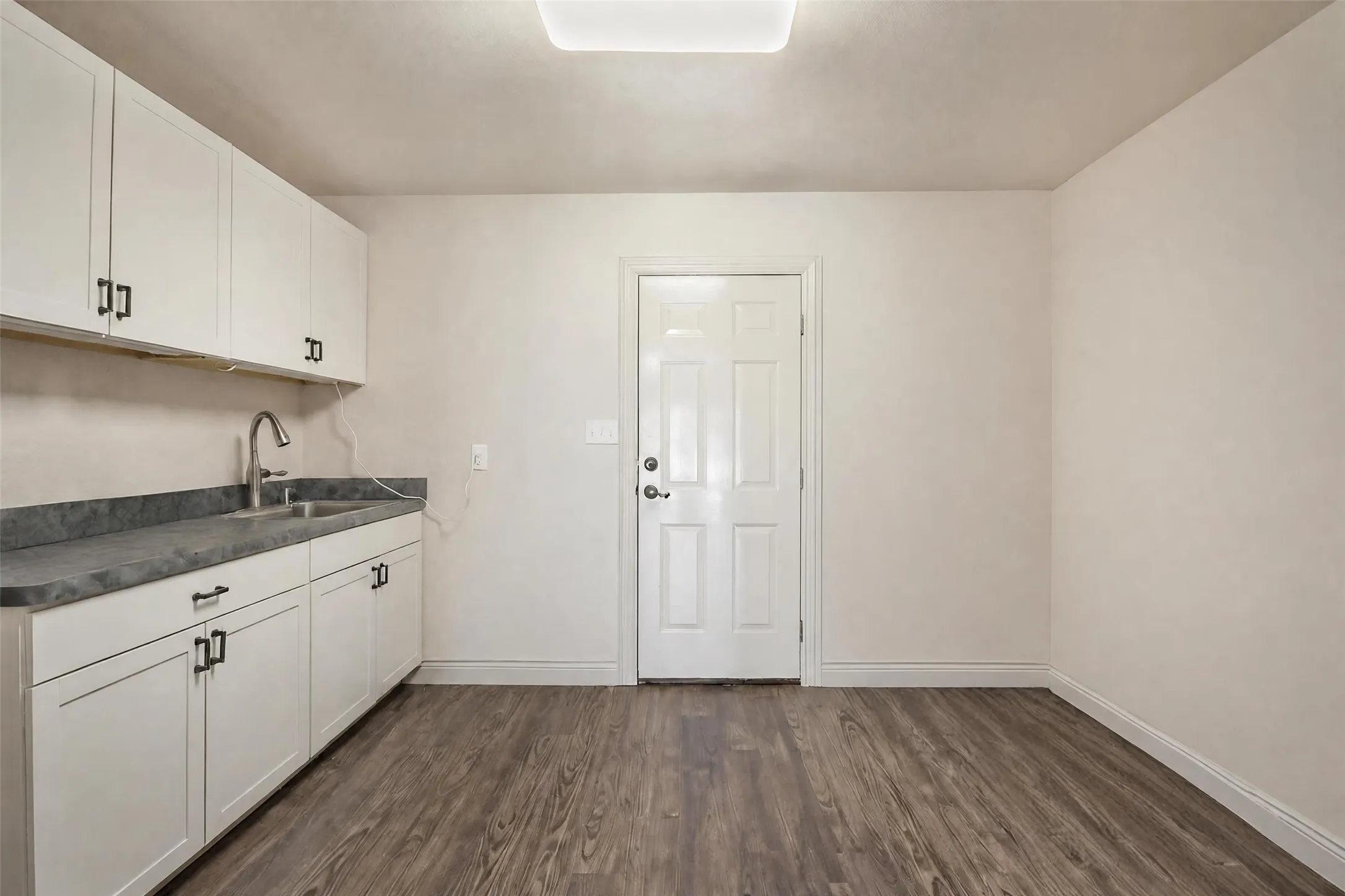 Single Family Residence For Sale in Cooke County , 1227 Kiowa Drive W, Lake Kiowa, Texas 76240, 3 Bedroom, 3 Bathroom, 2 Garage spaces, 2,652 Sqft, built in 1972, mls#21401712, Real Estate Agent in Lake Kiowa, Homes For Sale in Cooke county, Homes For Sale in Lake Kiowa, Realtor in Lake Kiowa Texas, Real Estate Brokerage Independent Realty Texas, Luminita Cordes Realtor