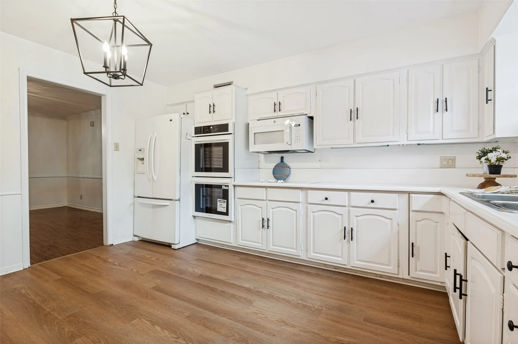 Light and bright Kitchen