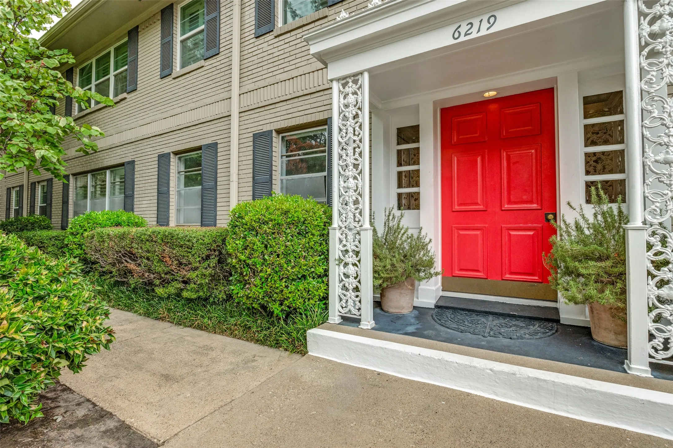 Condominium For Sale in Dallas County , 6219 Bandera Avenue A, Dallas, Texas 75225, 2 Bedroom, 2 Bathroom, Garage spaces, 1,503 Sqft, built in 1958, mls#21401008, Real Estate Agent in Dallas, Homes For Sale in Dallas county, Homes For Sale in Dallas, Realtor in Dallas Texas, Real Estate Brokerage Independent Realty Texas, Luminita Cordes Realtor