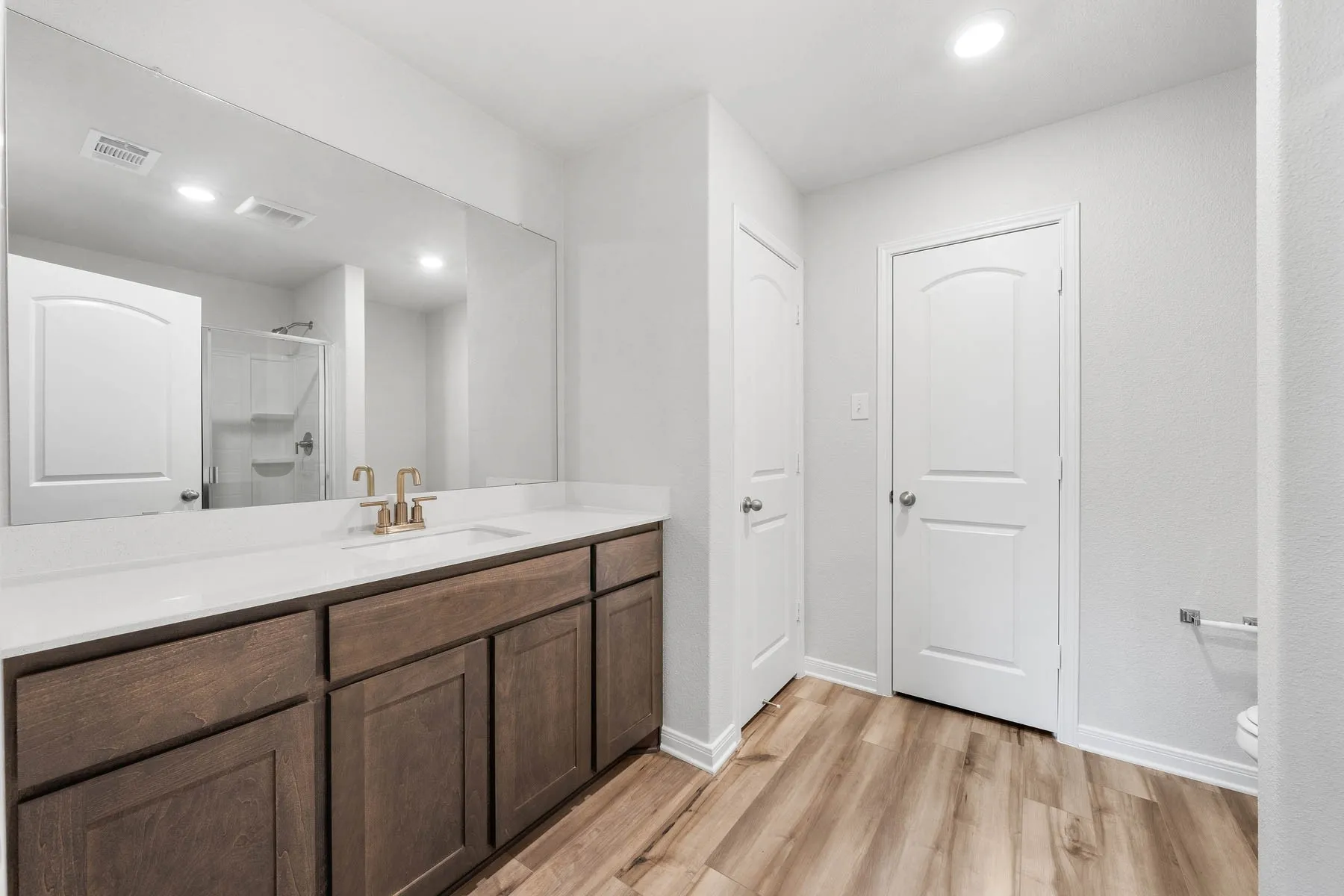 Single Family Residence For Sale in Dallas County , 6320 Hyena Hollow Drive, Dallas, Texas 75241, 3 Bedroom, 2 Bathroom, 2 Garage spaces, 1,175 Sqft, built in 2026, mls#21402490, Real Estate Agent in Dallas, Homes For Sale in Dallas county, Homes For Sale in Dallas, Realtor in Dallas Texas, Real Estate Brokerage Independent Realty Texas, Luminita Cordes Realtor