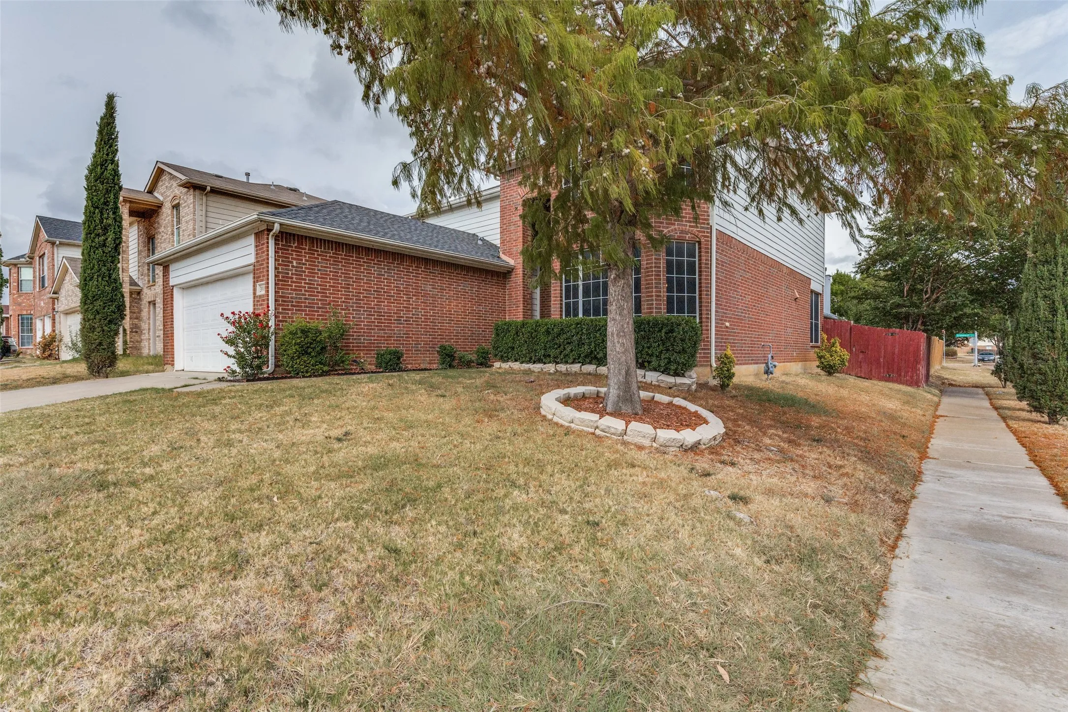 Single Family Residence For Sale in Tarrant County , 3000 Gettysburg Lane, Fort Worth, Texas 76123, 4 Bedroom, 3 Bathroom, 2 Garage spaces, 2,732 Sqft, built in 2005, mls#21402492, Real Estate Agent in Fort Worth, Homes For Sale in Tarrant county, Homes For Sale in Fort Worth, Realtor in Fort Worth Texas, Real Estate Brokerage Independent Realty Texas, Luminita Cordes Realtor