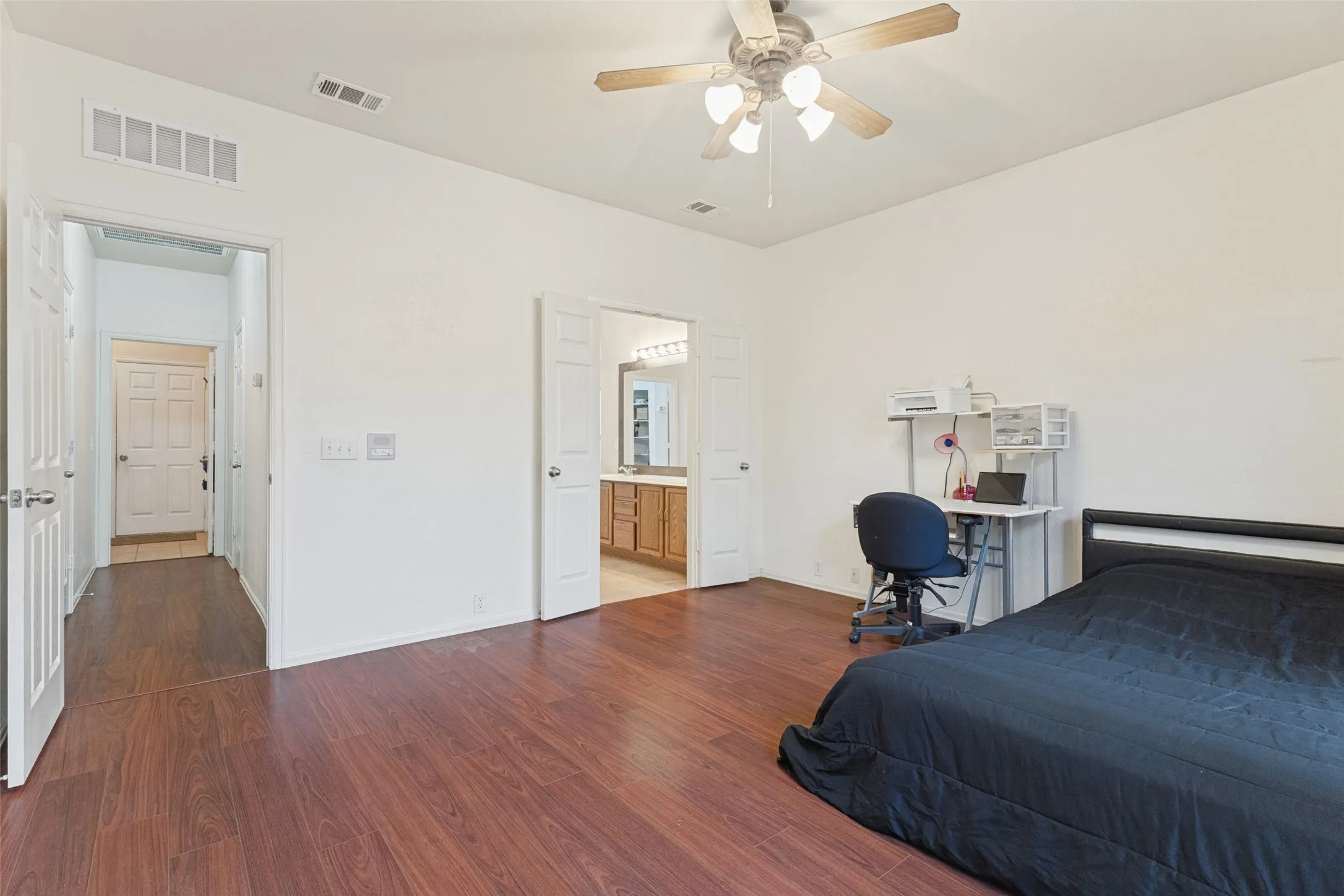 Single Family Residence For Sale in Tarrant County , 3000 Gettysburg Lane, Fort Worth, Texas 76123, 4 Bedroom, 3 Bathroom, 2 Garage spaces, 2,732 Sqft, built in 2005, mls#21402492, Real Estate Agent in Fort Worth, Homes For Sale in Tarrant county, Homes For Sale in Fort Worth, Realtor in Fort Worth Texas, Real Estate Brokerage Independent Realty Texas, Luminita Cordes Realtor