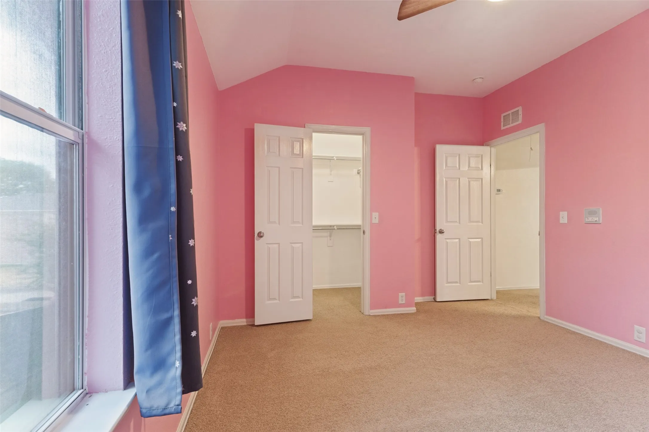 Single Family Residence For Sale in Tarrant County , 3000 Gettysburg Lane, Fort Worth, Texas 76123, 4 Bedroom, 3 Bathroom, 2 Garage spaces, 2,732 Sqft, built in 2005, mls#21402492, Real Estate Agent in Fort Worth, Homes For Sale in Tarrant county, Homes For Sale in Fort Worth, Realtor in Fort Worth Texas, Real Estate Brokerage Independent Realty Texas, Luminita Cordes Realtor