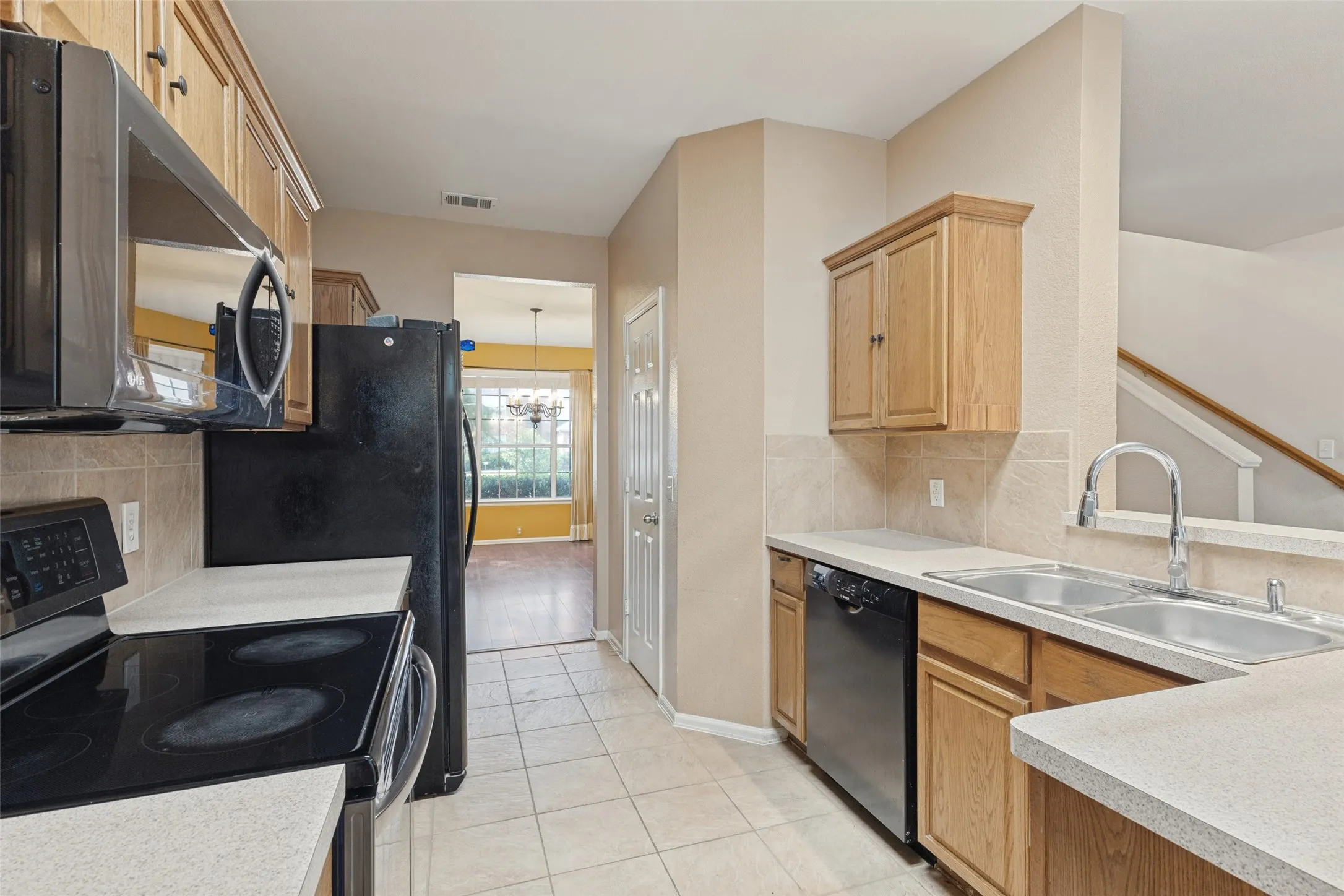 Single Family Residence For Sale in Tarrant County , 3000 Gettysburg Lane, Fort Worth, Texas 76123, 4 Bedroom, 3 Bathroom, 2 Garage spaces, 2,732 Sqft, built in 2005, mls#21402492, Real Estate Agent in Fort Worth, Homes For Sale in Tarrant county, Homes For Sale in Fort Worth, Realtor in Fort Worth Texas, Real Estate Brokerage Independent Realty Texas, Luminita Cordes Realtor