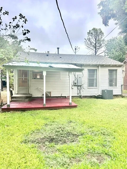 Single Family Residence For Rent in Dallas County , 904 W Ave E, Garland, Texas 75040, 2 Bedroom, 10 Bathroom, Garage spaces, 780 Sqft, built in 1950, mls#21402493, Real Estate Agent in Garland, Homes For Rent in Dallas county, Homes For Rent in Garland, Realtor in Garland Texas, Real Estate Brokerage Independent Realty Texas, Luminita Cordes Realtor